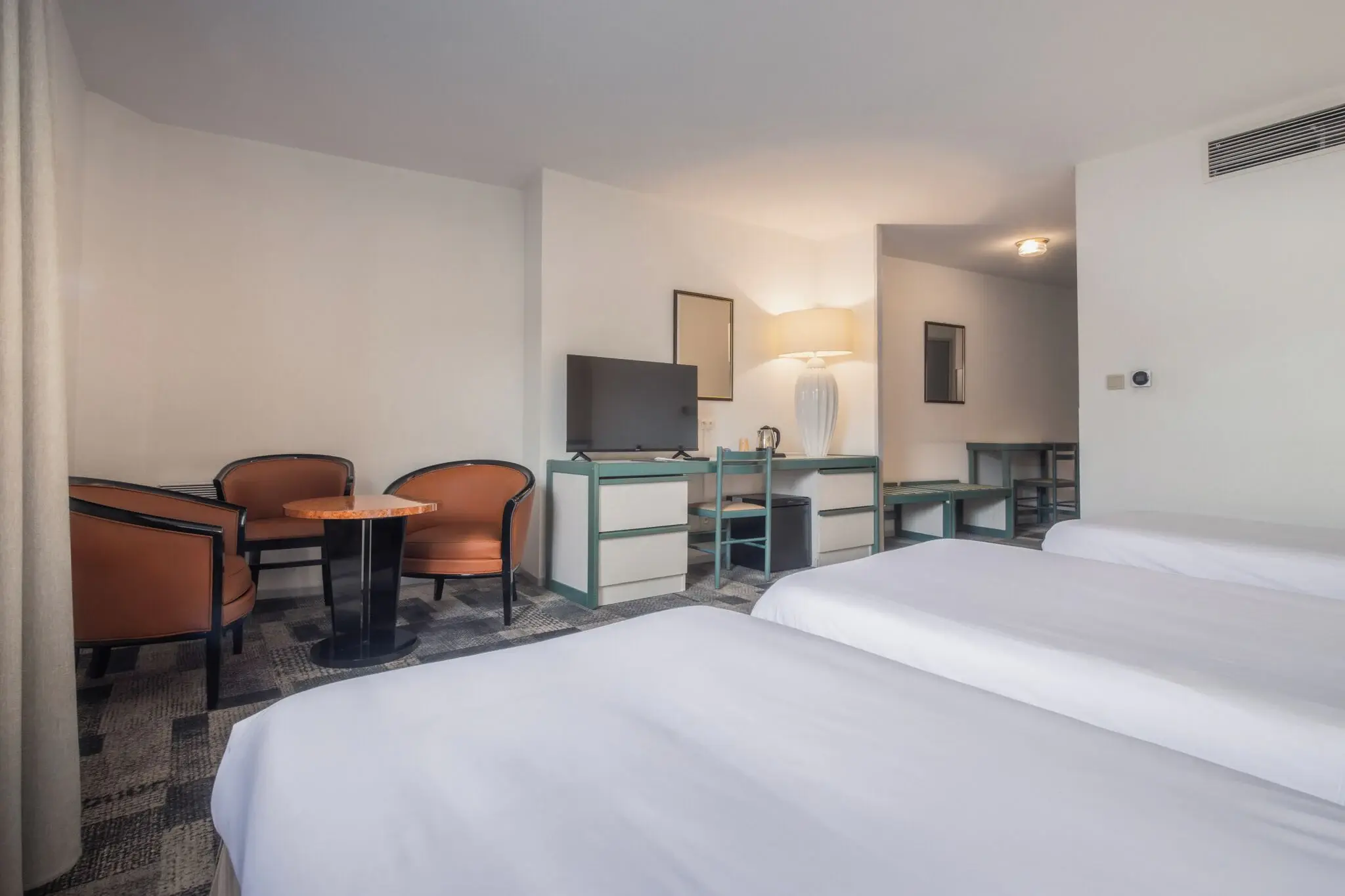 Triple Room, 3 Twin Beds Triple Room, 3 Twin Beds