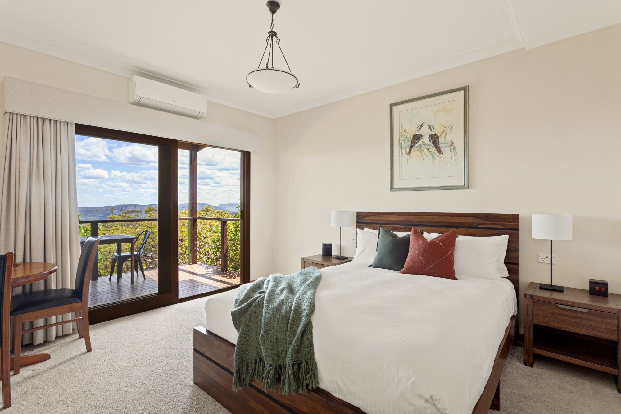 Cliff View Room
