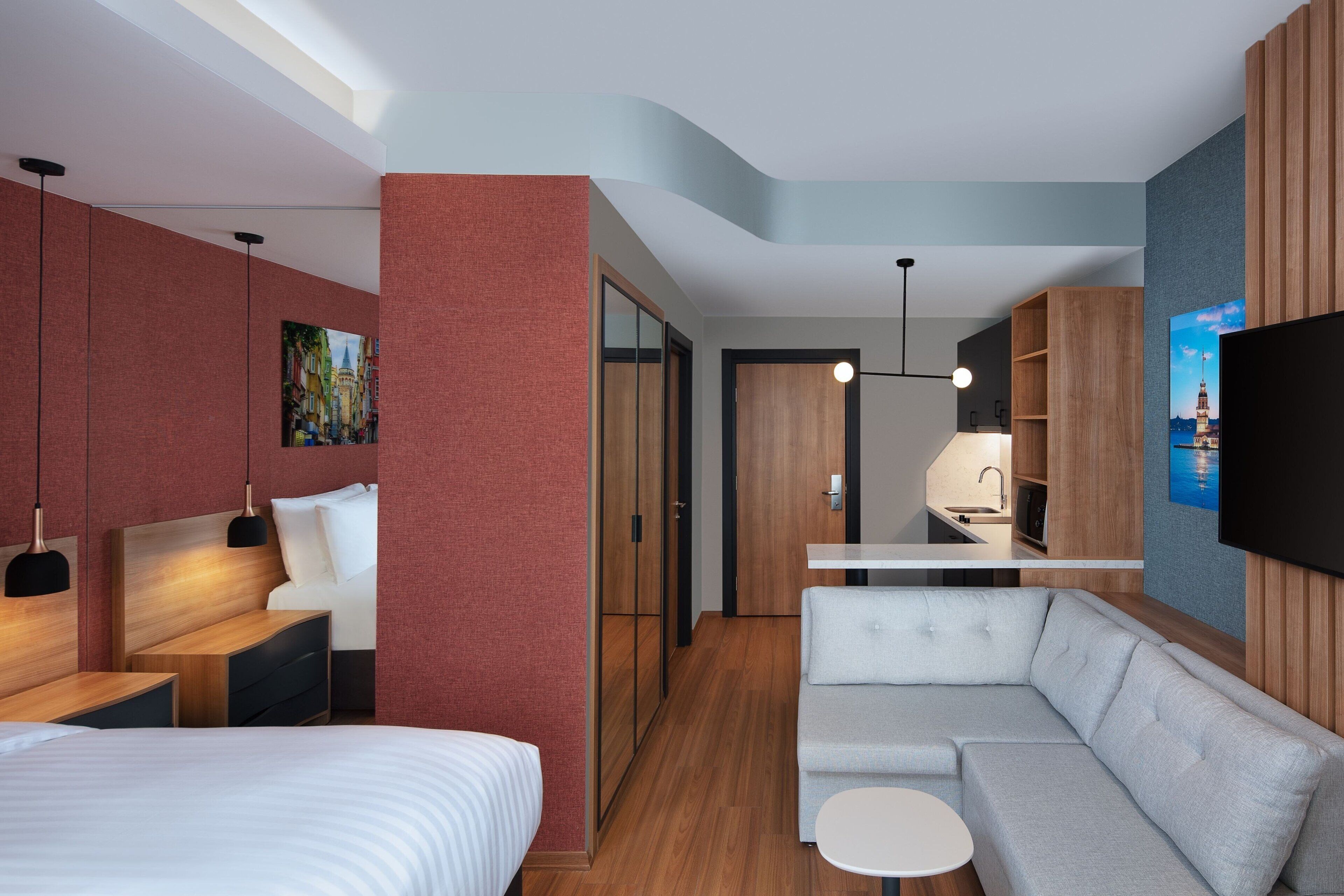 Studio, 1 Queen Bed with Sofa bed
