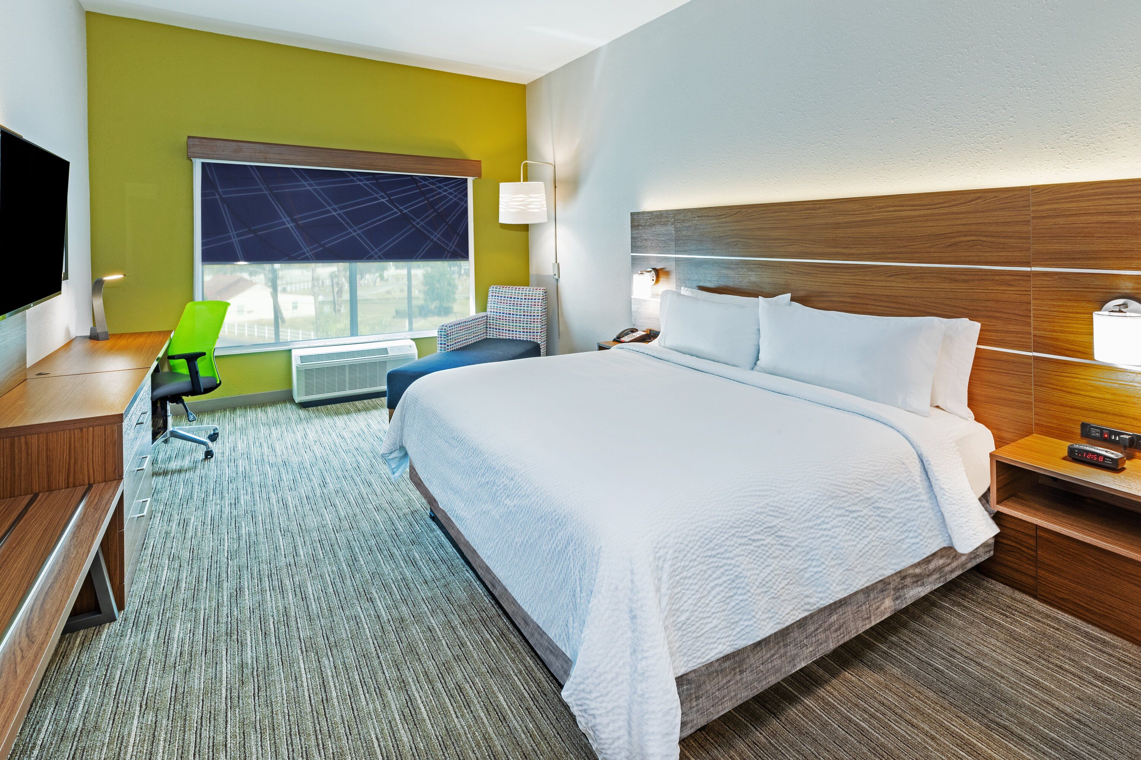 Standard Room, 1 King Bed, Accessible (Comm, Mobility, Access Tub)