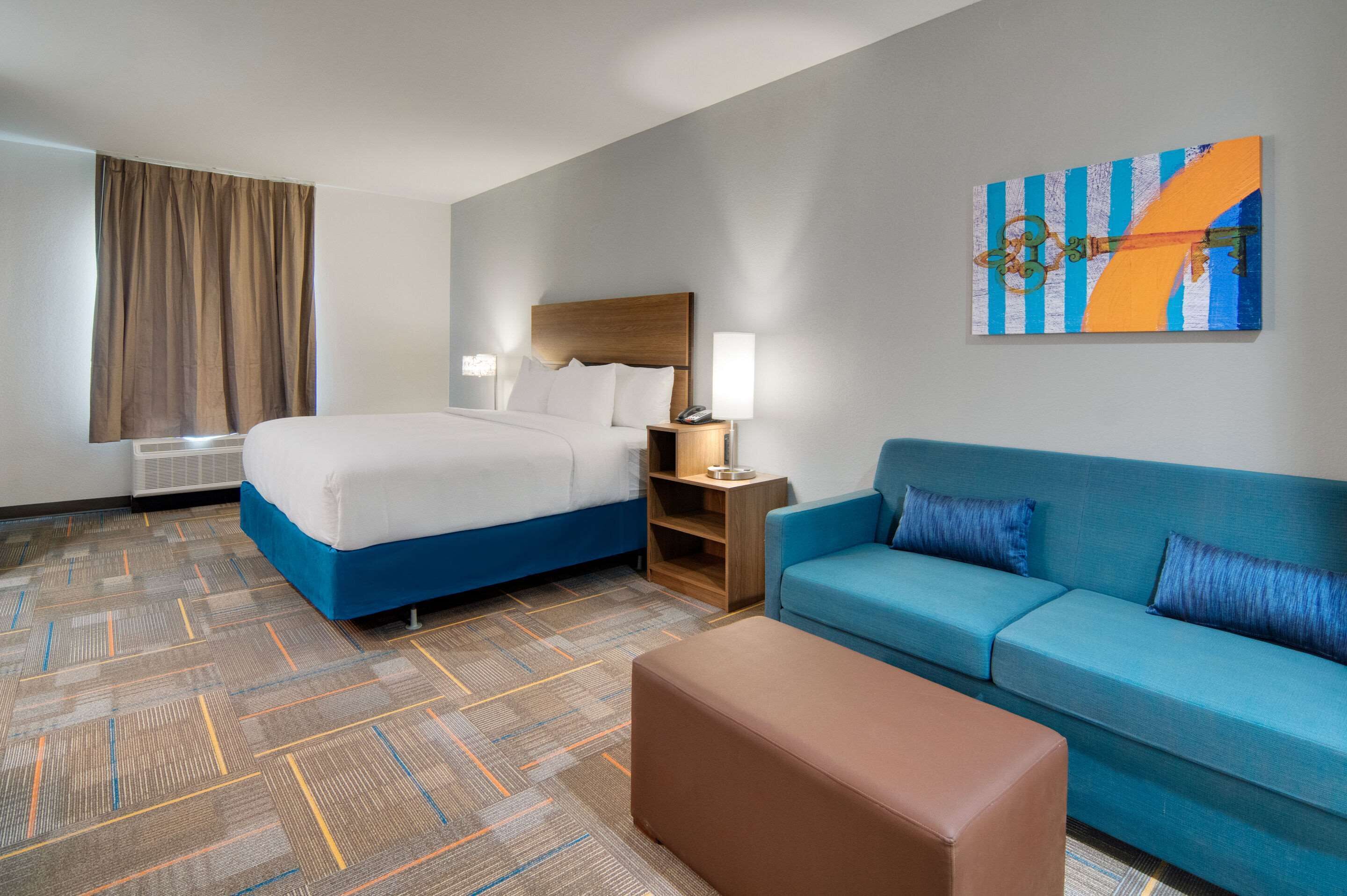 Suite, 1 King Bed, Accessible, Non Smoking