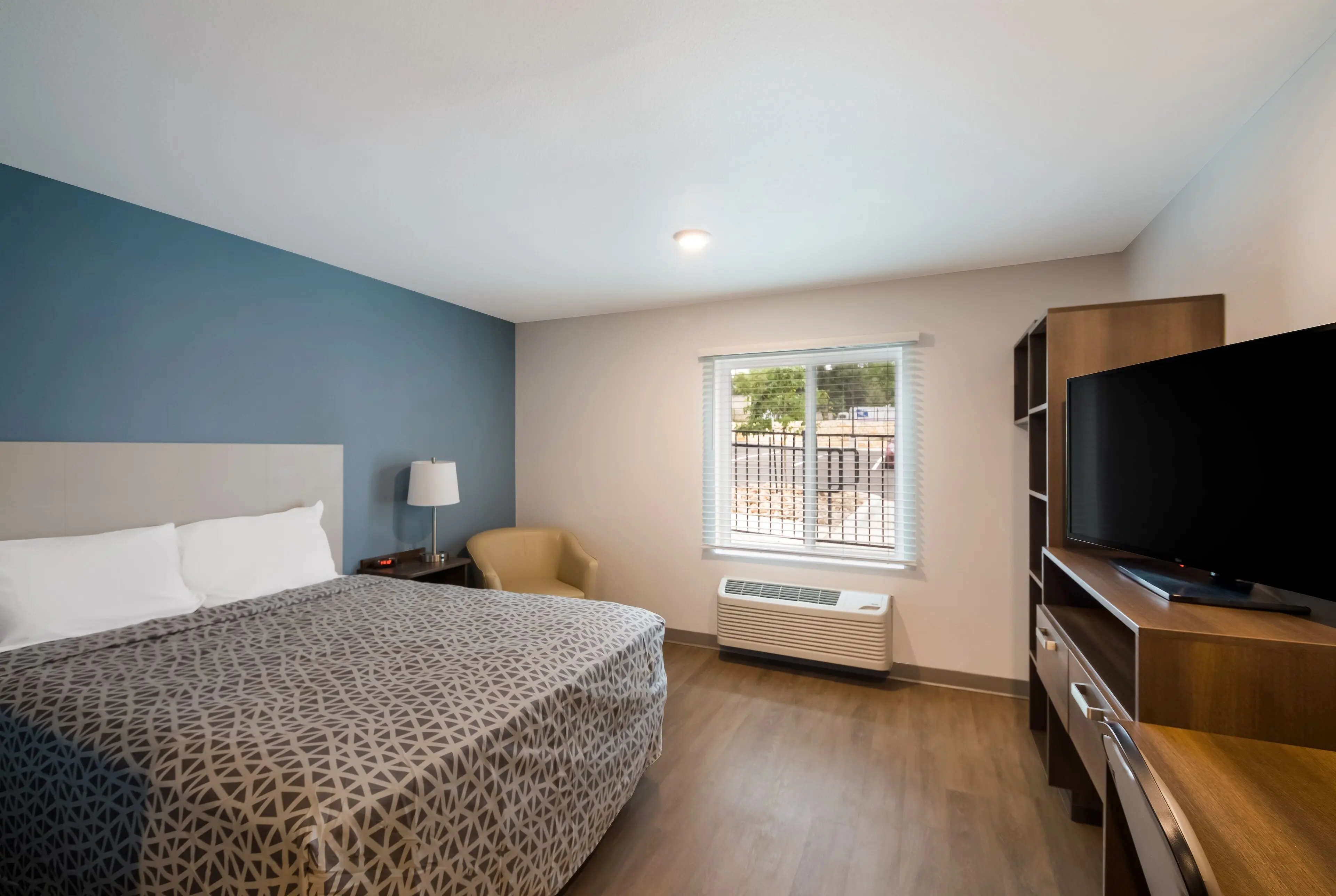 Room, 1 Queen Bed, Accessible, Non Smoking (Accessible Tub) Room, 1 Queen Bed, Accessible, Non Smoking (Accessible Tub)