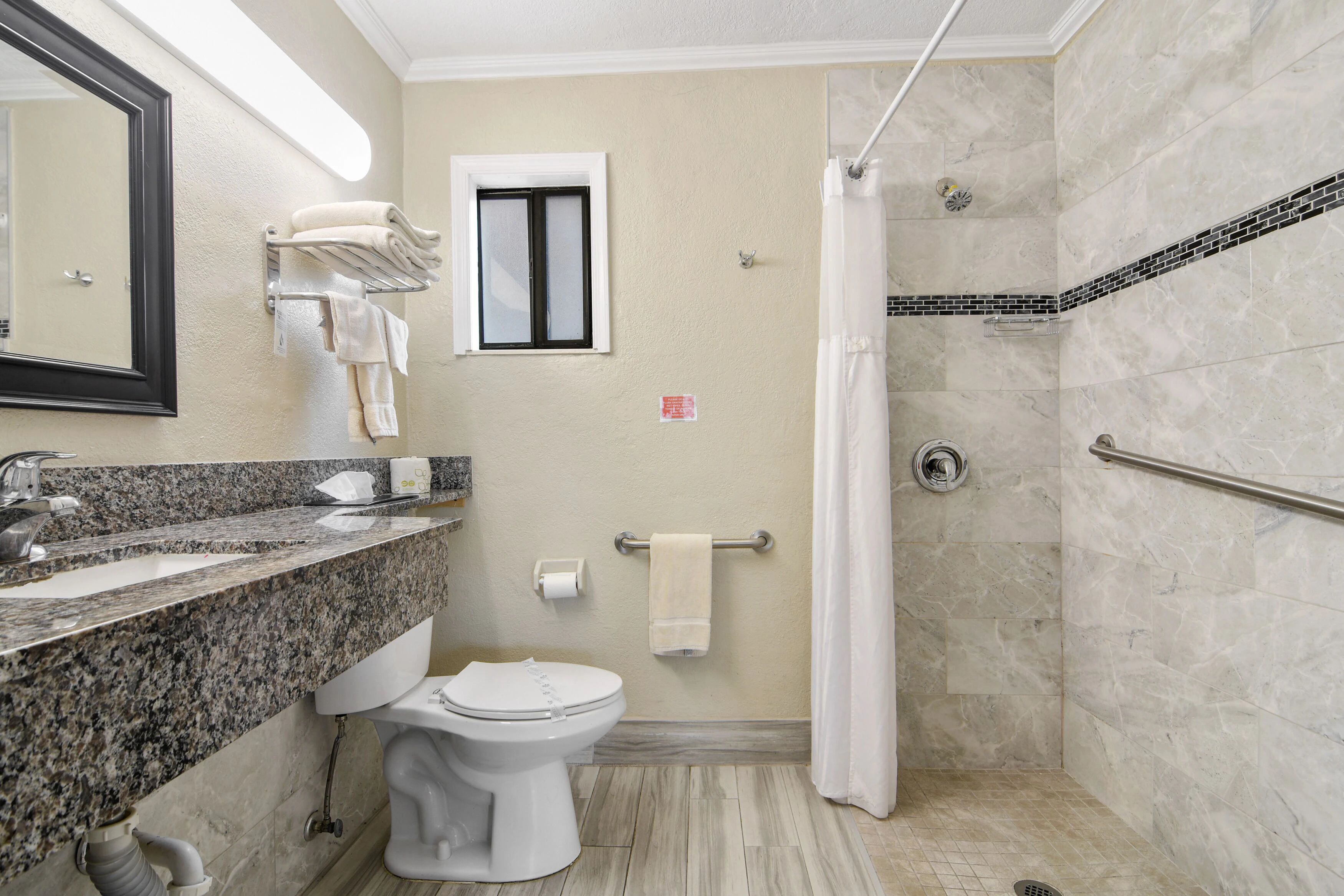 Elite Room, 1 Queen Bed, Refrigerator & Microwave, Oceanfront