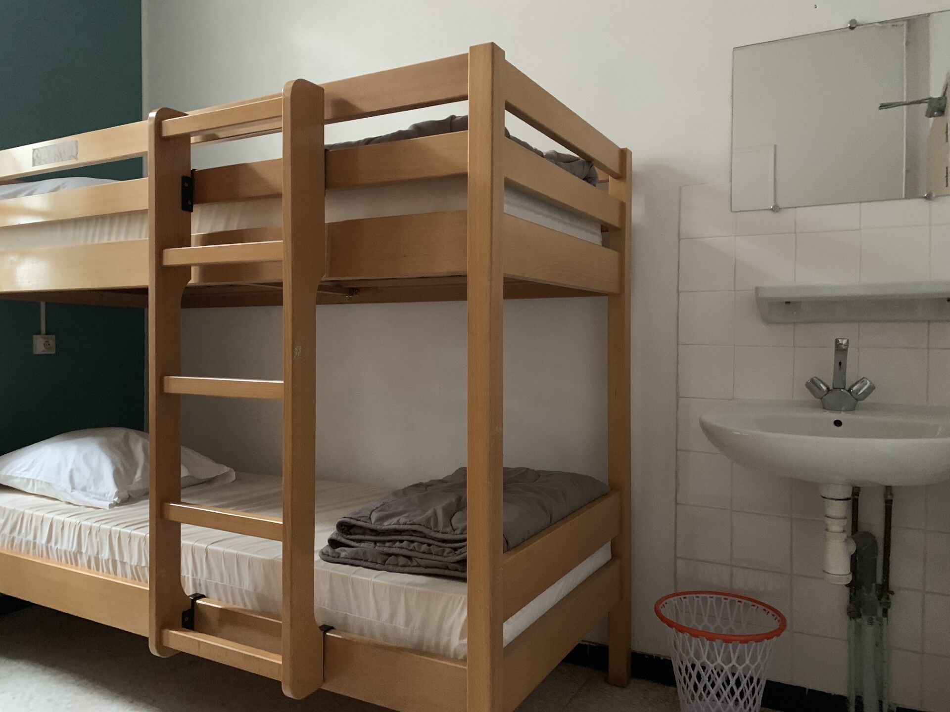 Twin Room - Shared Bathroom