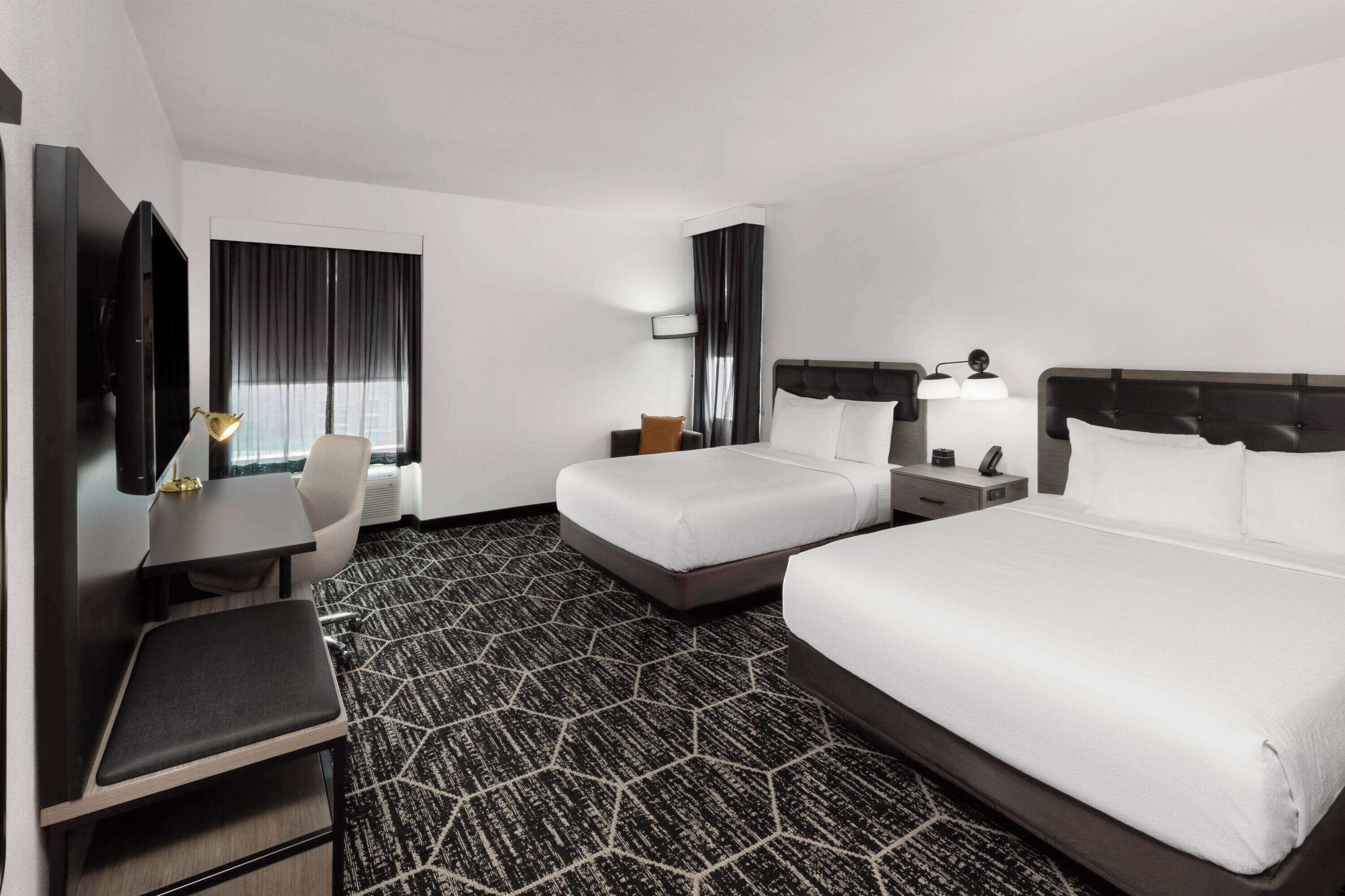 Room, 2 Queen Beds, Non Smoking