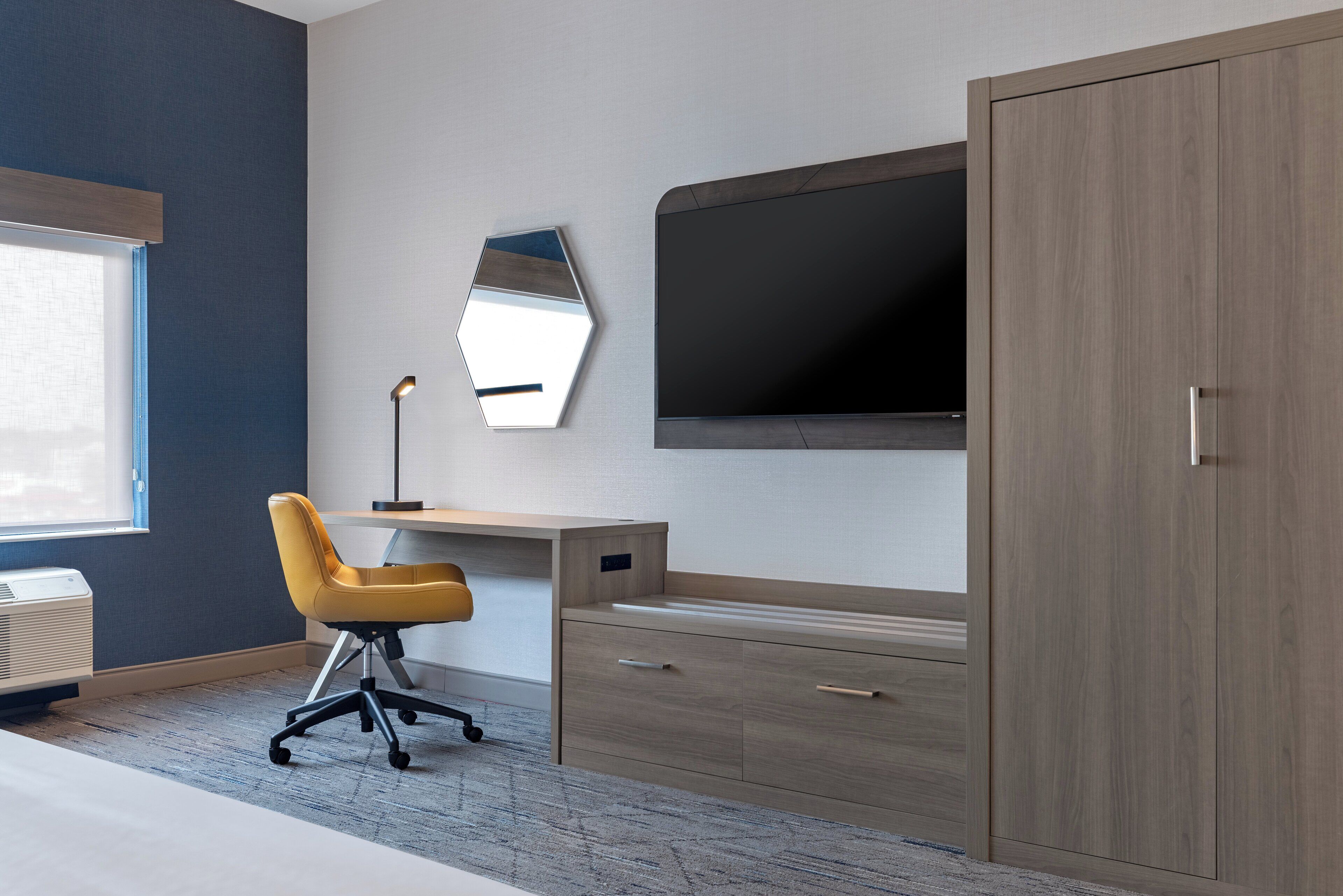 Standard Room, 1 King Bed