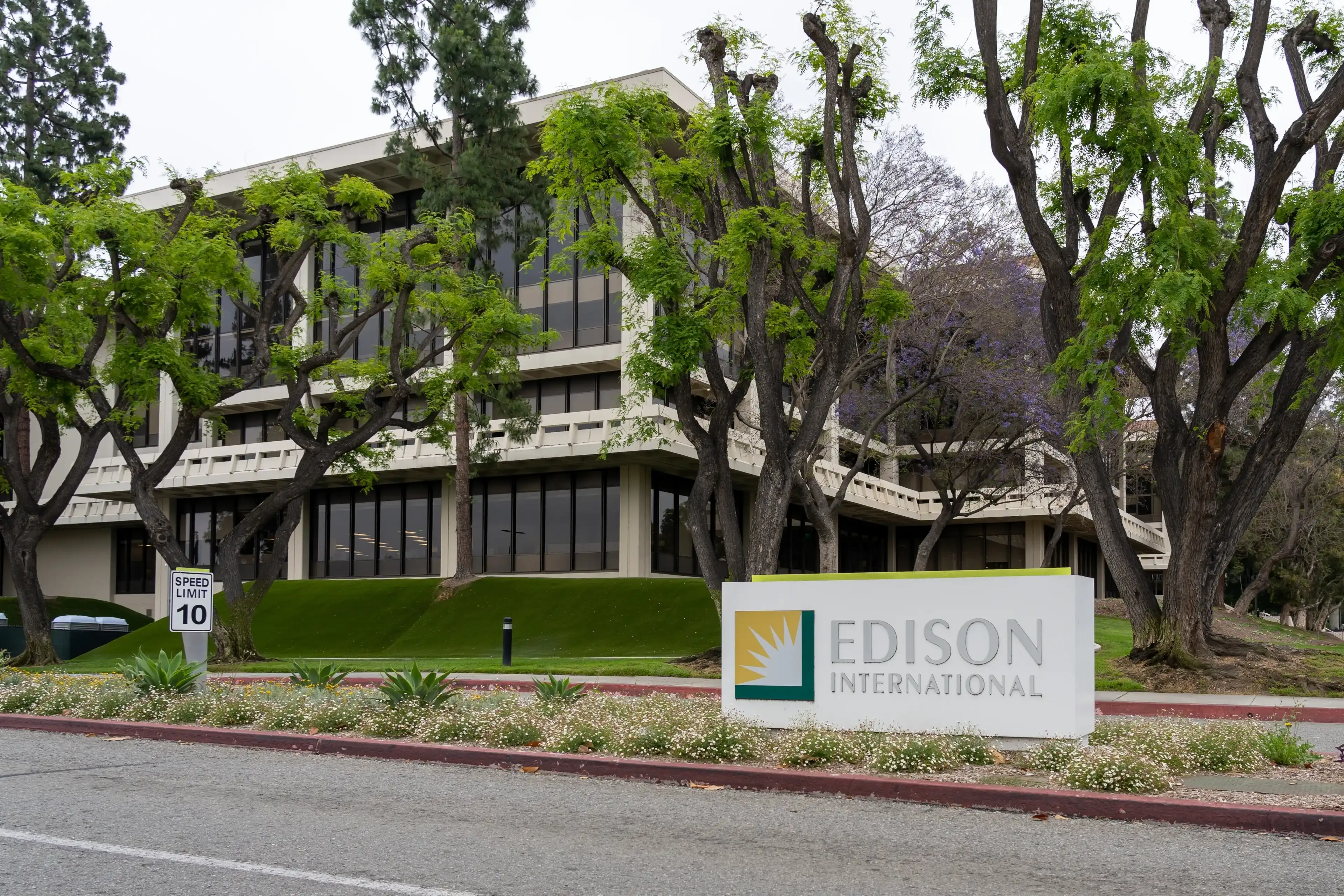 Rosemead, CA, USA - May 28, 2023: Edison International headquarters in Rosemead, CA, USA. Edison International is a public utility holding company. Rosemead, CA, USA - May 28, 2023: Edison International headquarters in Rosemead, CA, USA. Edison International is a public utility holding company.