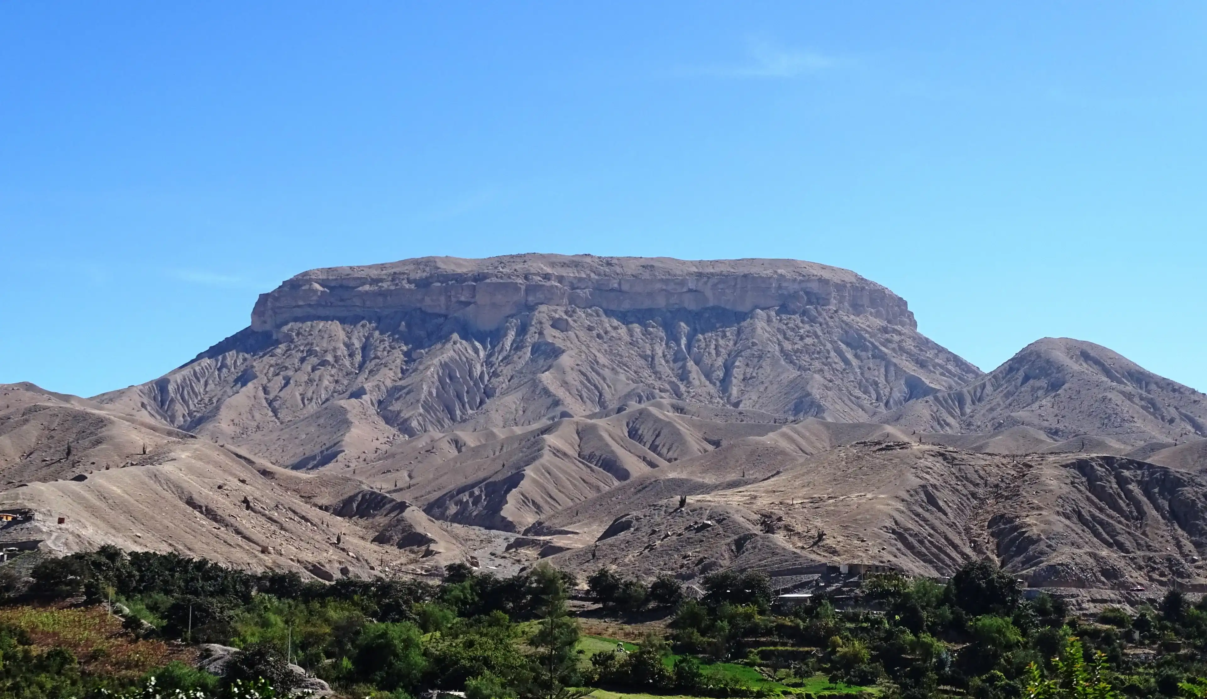 View to Cerro Baúl (Trunk Mountain) from Moquegua Valley (Southern peruvian desert) View to Cerro Baúl (Trunk Mountain) from Moquegua Valley (Southern peruvian desert)