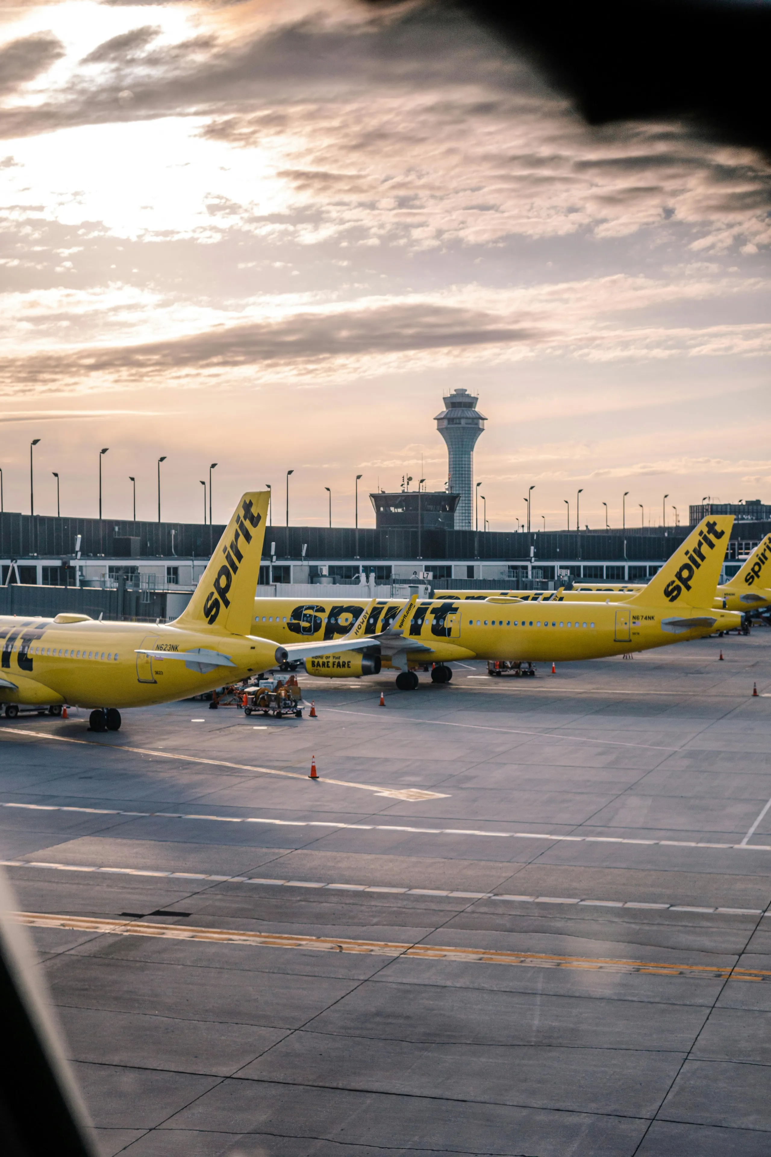 Airplanes on Airport