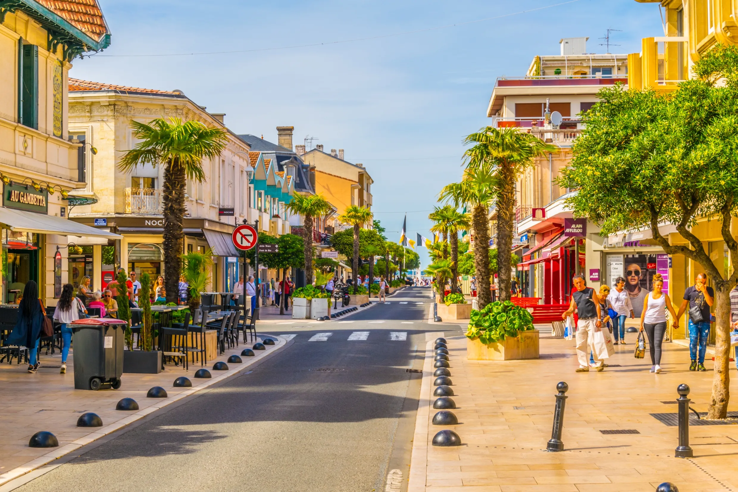 ARCACHON, FRANCE, MAY 15, 2017: Main pedestrian alley leading to a beach in the historical center of Arcachon, France 