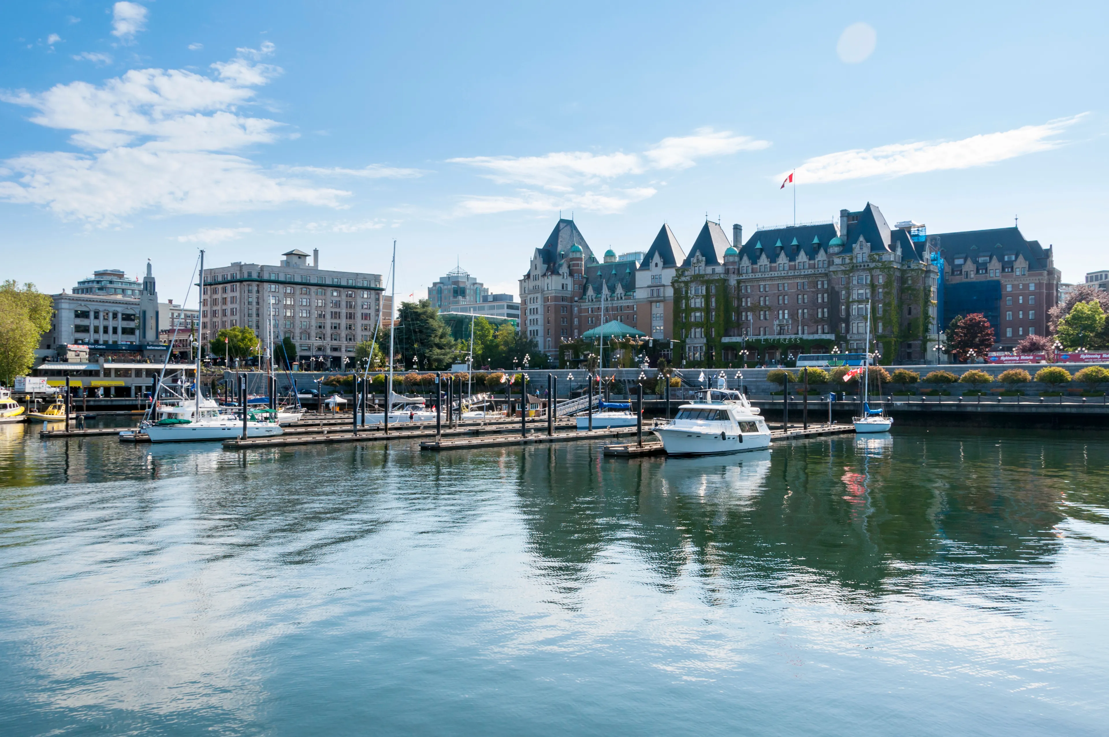 Best Victoria hotels. Cheap hotels in Victoria, British Columbia, Canada