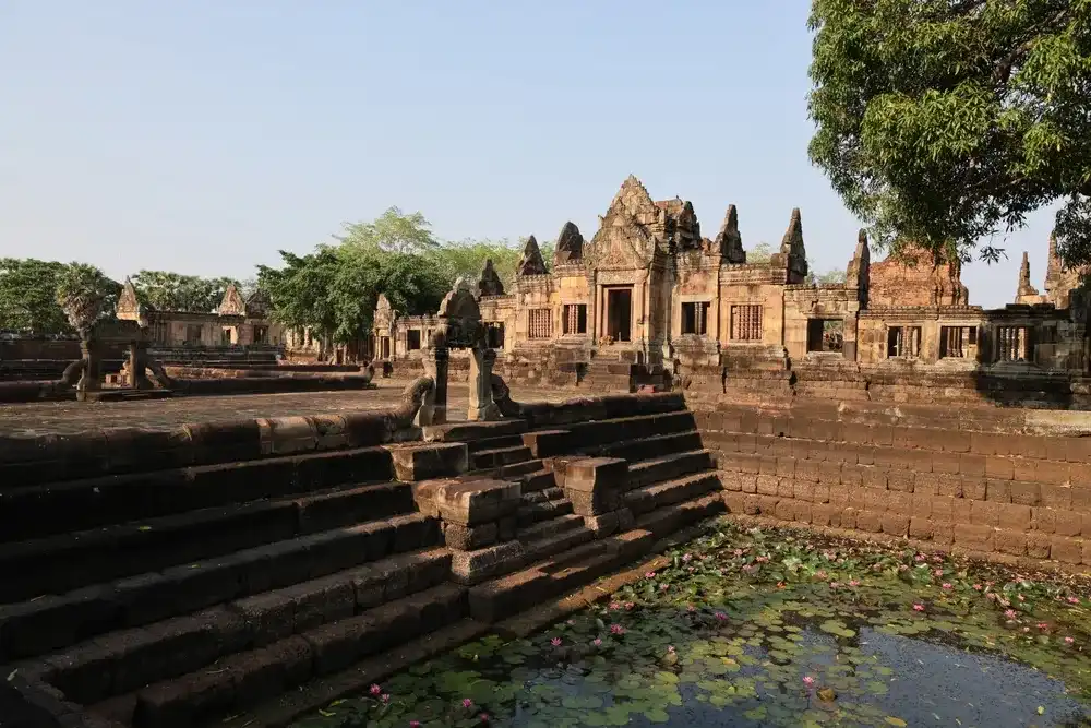 Prasat Hin Mueang Tam situated in Tambon Chorakhe Mak, it is one of the Khmer sanctuaries with the most outstanding architecture in Buri Ram, Thailand Prasat Hin Mueang Tam situated in Tambon Chorakhe Mak, it is one of the Khmer sanctuaries with the most outstanding architecture in Buri Ram, Thailand