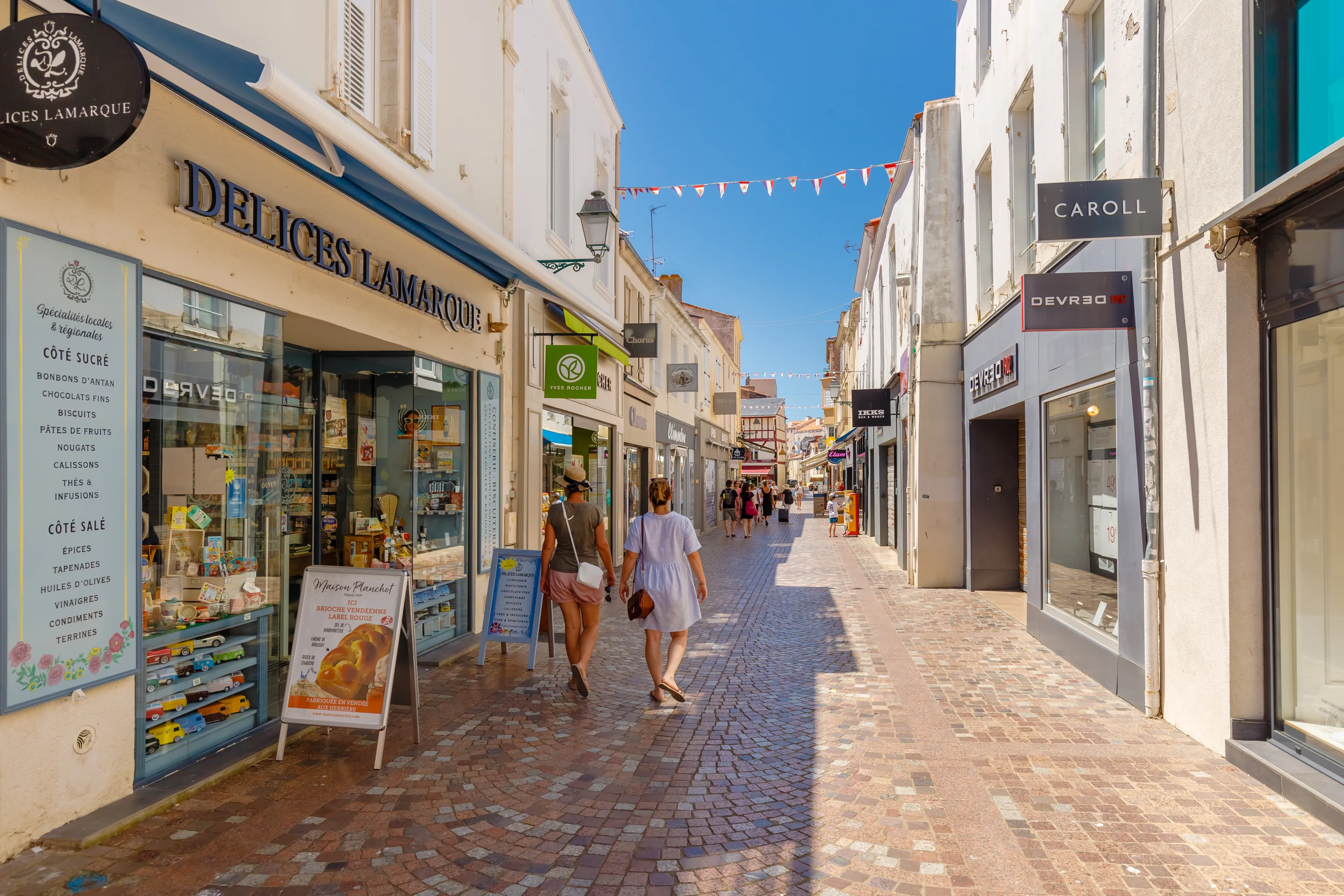 Best Les Sables-d'Olonne hotels. Cheap hotels in Les Sables-d'Olonne, France