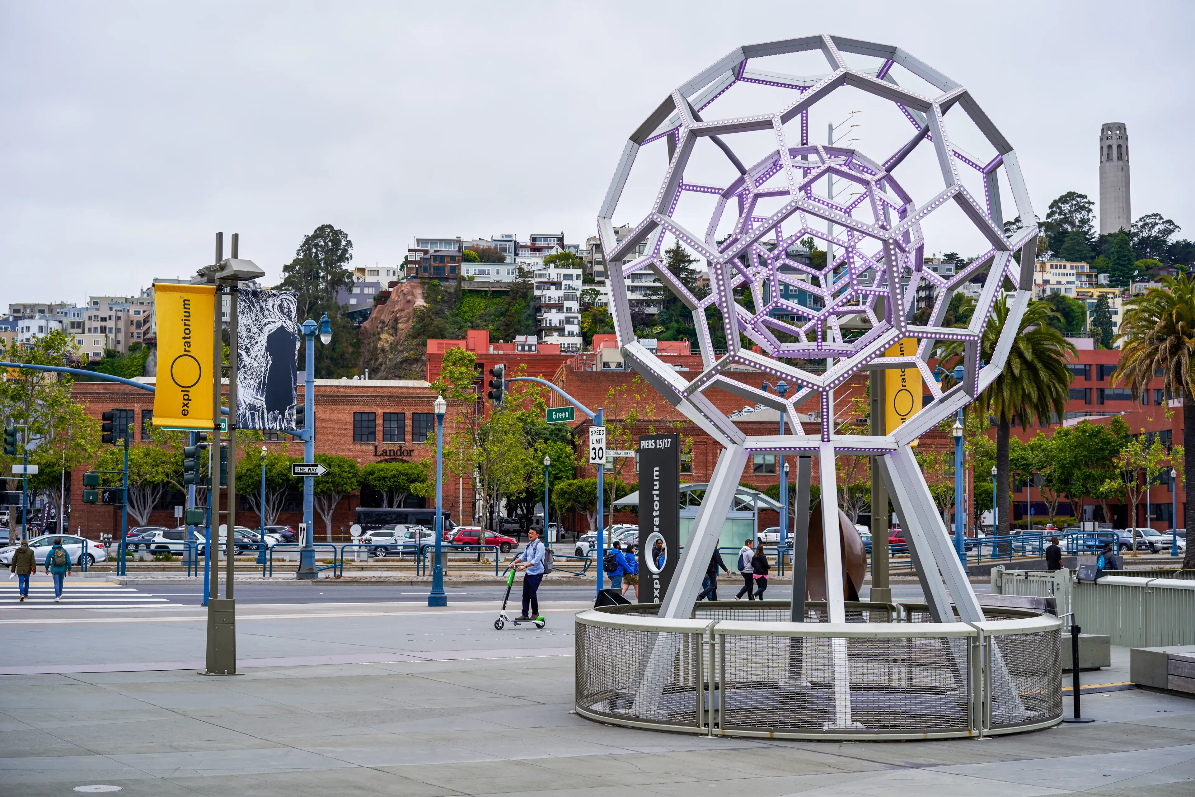 SAN FRANCISCO, CALIFORNIA, USA - MAY 14, 2018: Interactive Science Museum Exploratorium on Embarcadero Street SAN FRANCISCO, CALIFORNIA, USA - MAY 14, 2018: Interactive Science Museum Exploratorium on Embarcadero Street