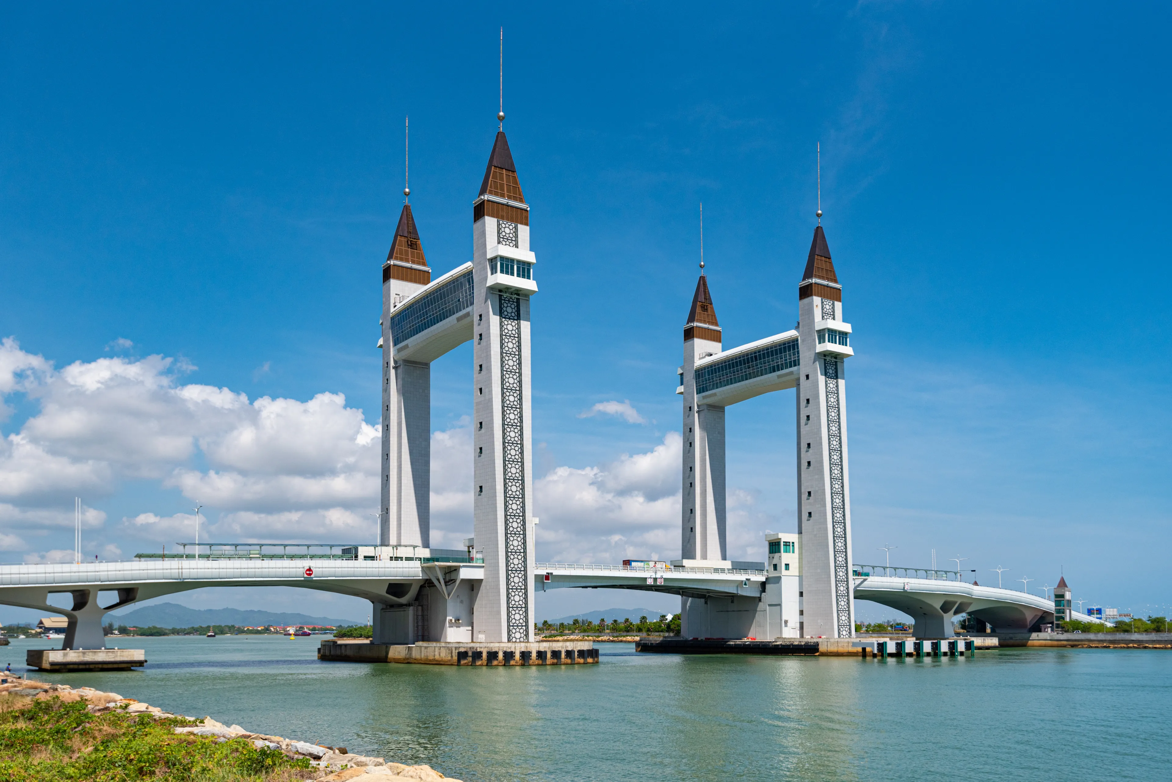 Kuala Terengganu Drawbridge is a bascule bridge in Kuala Terengganu, Terengganu, Malaysia, which crosses the mouth of Terengganu River.