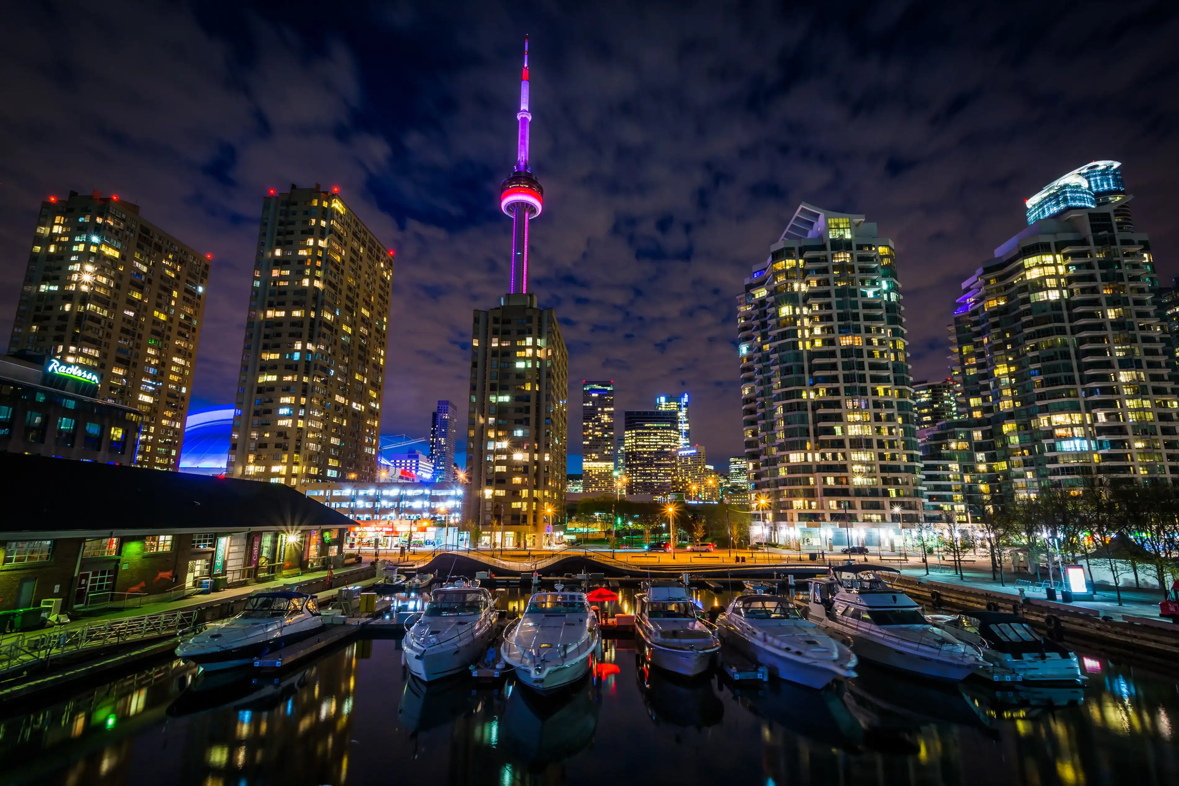 Best Toronto hotels. Cheap hotels in Toronto, Ontario, Canada