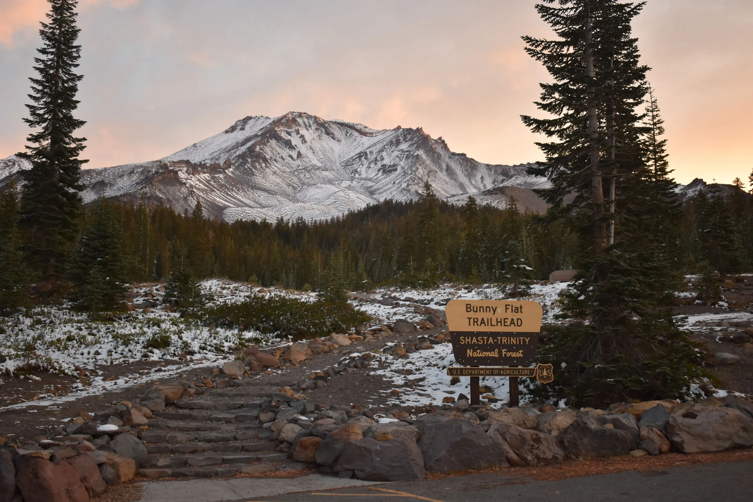 Bunny Flat Trailhead, Mount Shasta, Shasta-Trinity National Forest