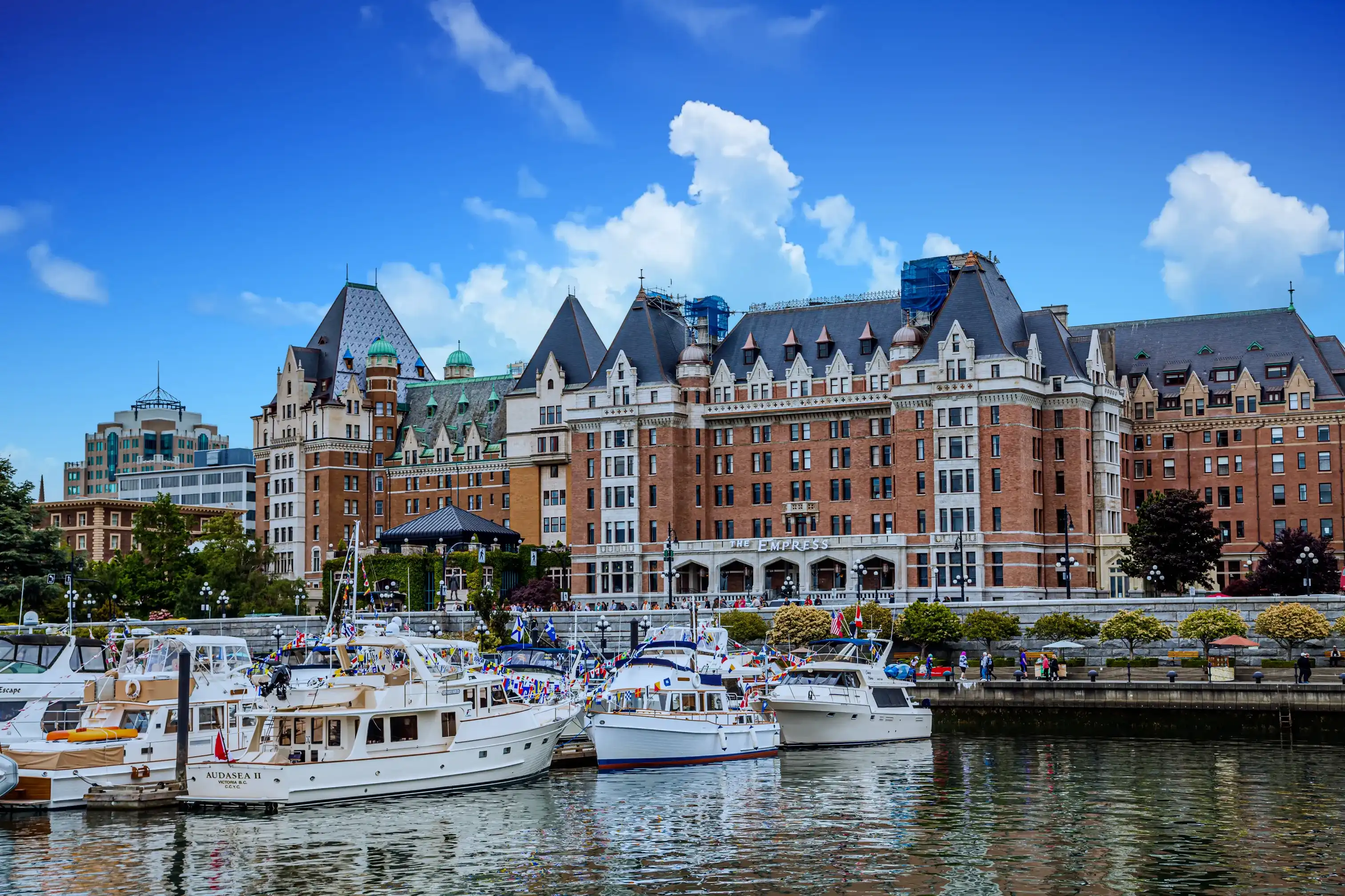 Best Vancouver hotels. Cheap hotels in Vancouver, British Columbia, Canada