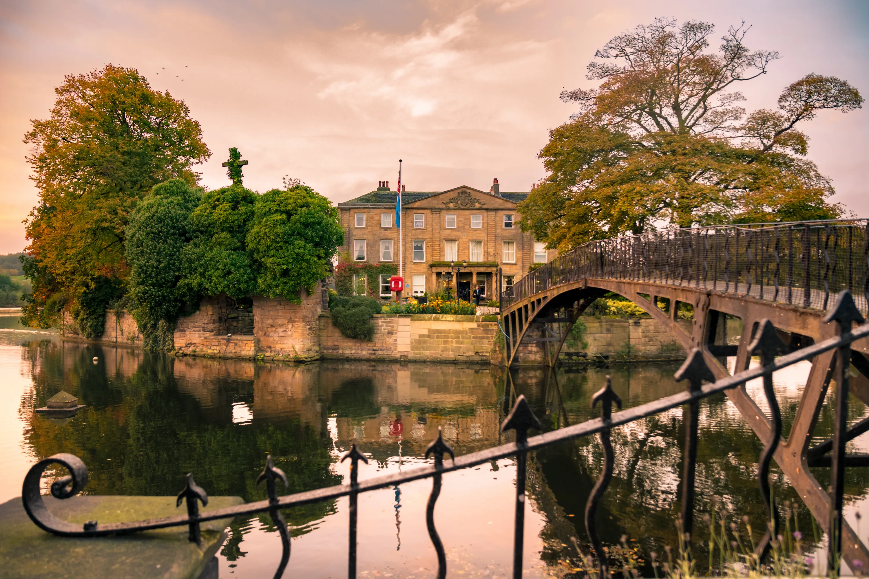 Best Wakefield hotels. Cheap hotels in Wakefield, United Kingdom