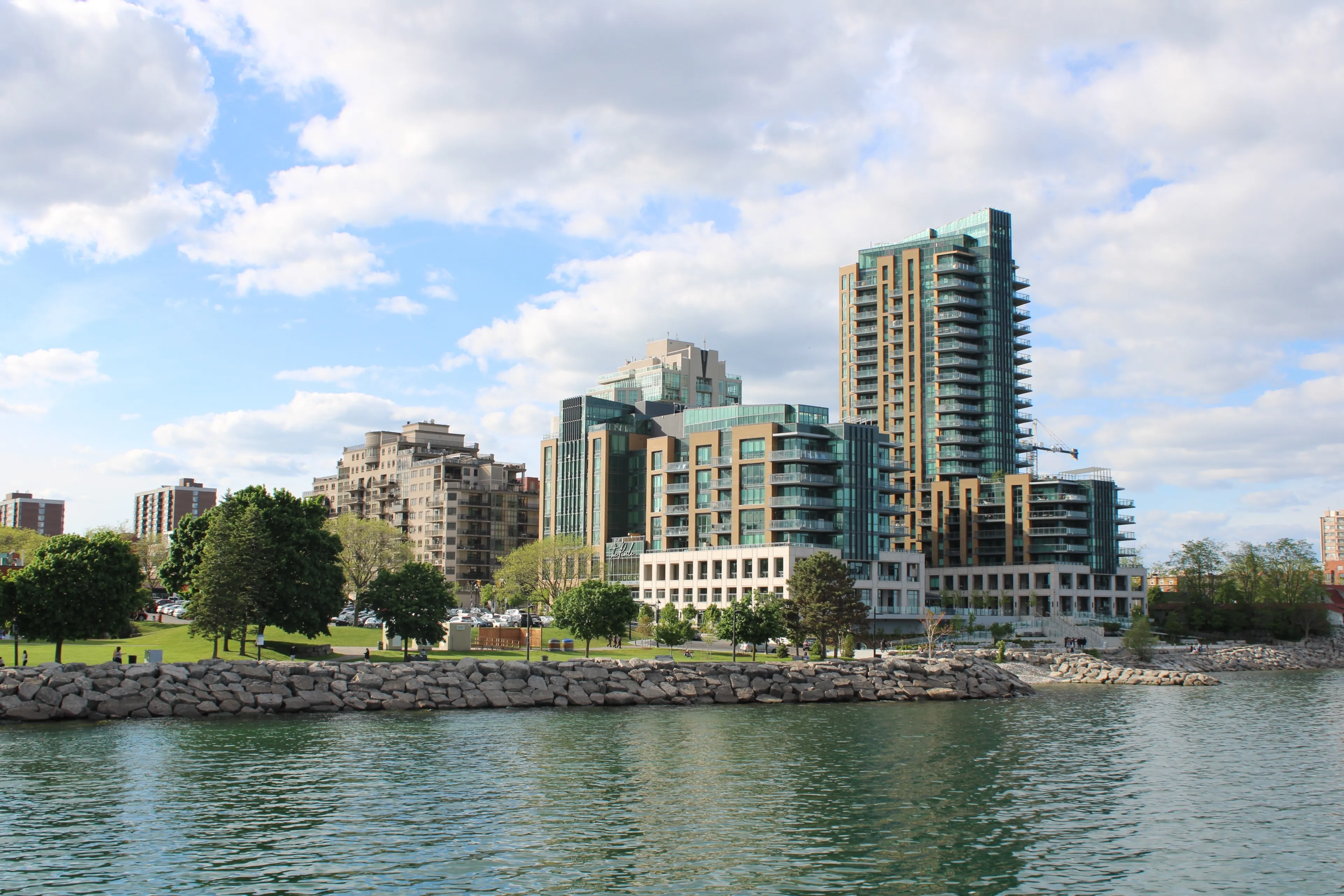 Best Burlington hotels. Cheap hotels in Burlington, Ontario, Canada