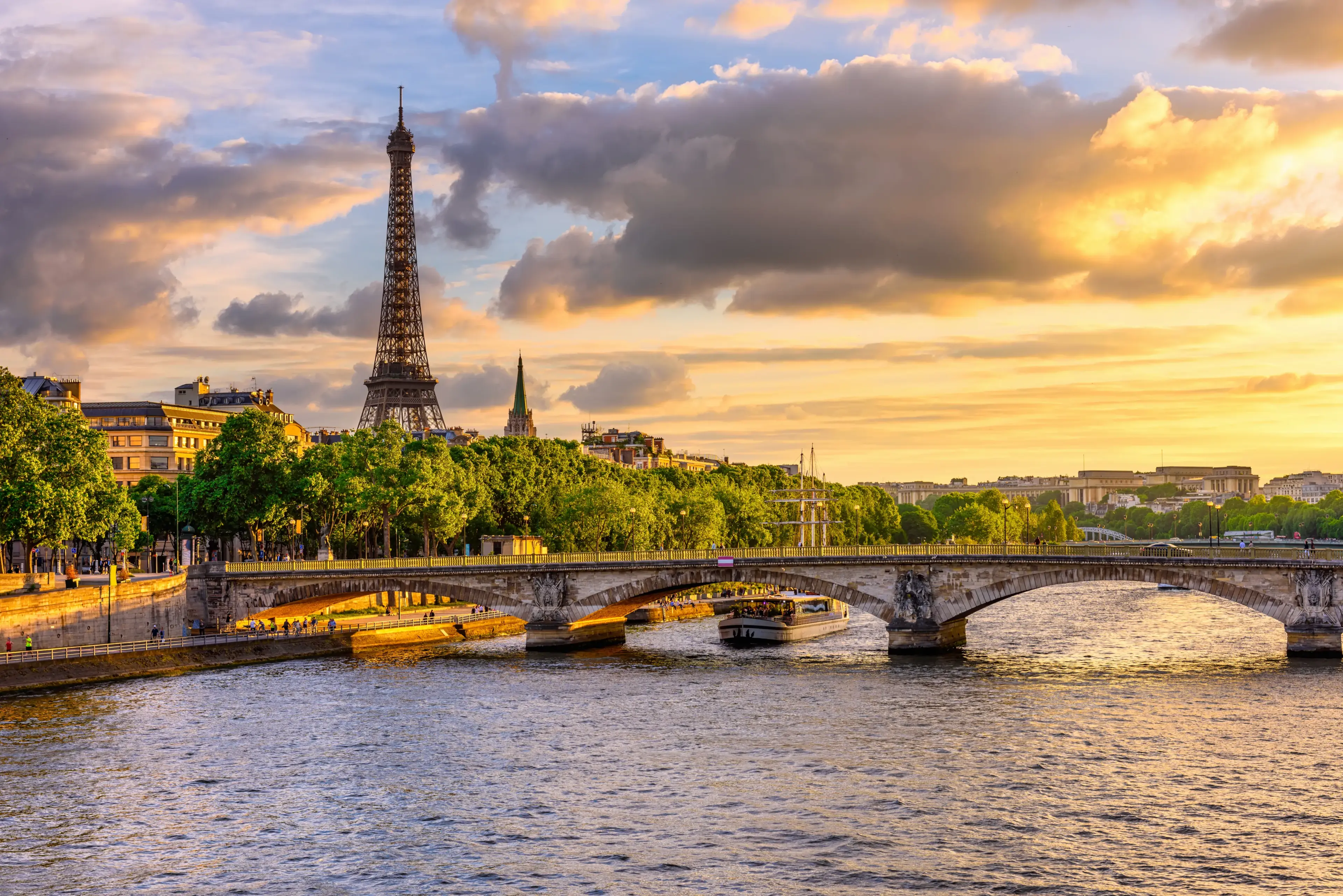 Paris Vacation Guide: Sights, Shopping, Day Trips