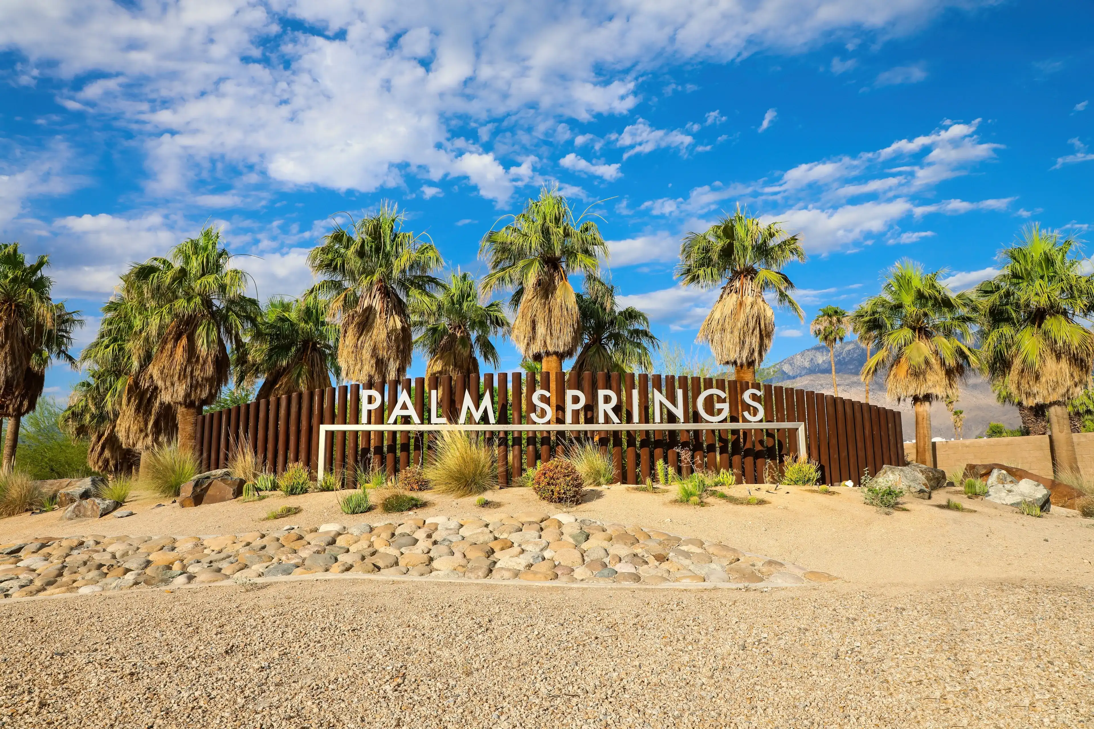 Best Palm Springs hotels. Cheap hotels in Palm Springs, California, United States