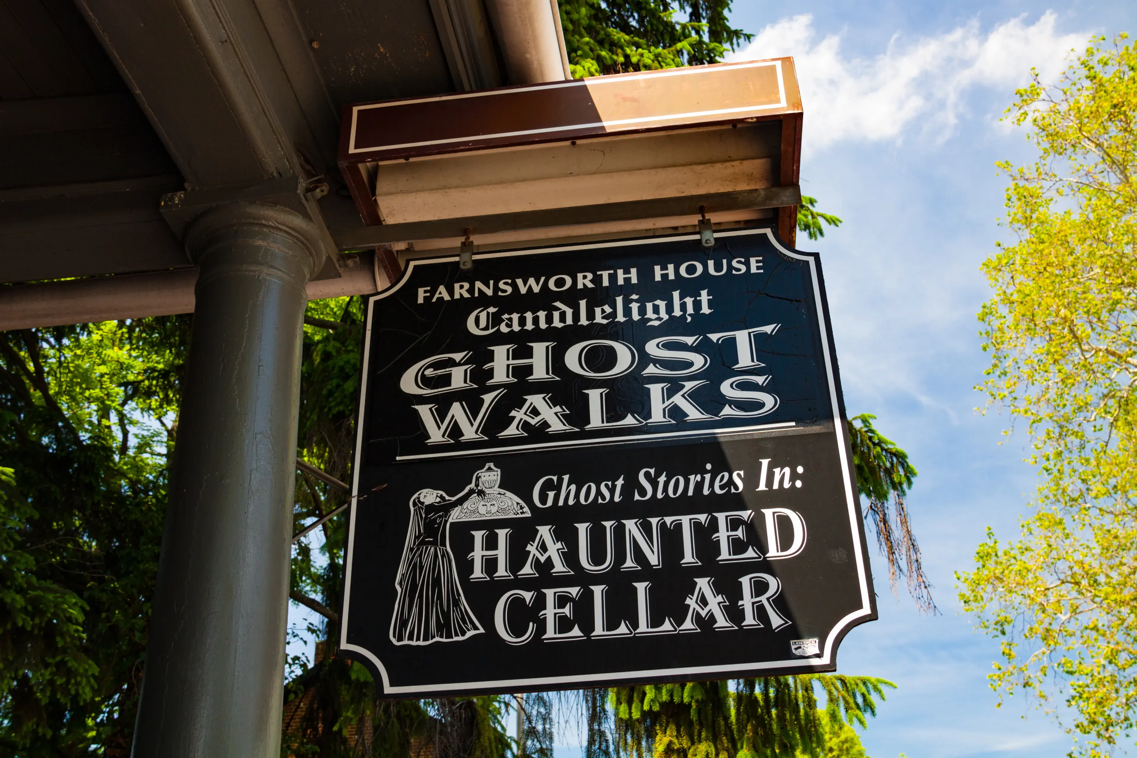 Haunted Hotels Bring a Chill to Travel