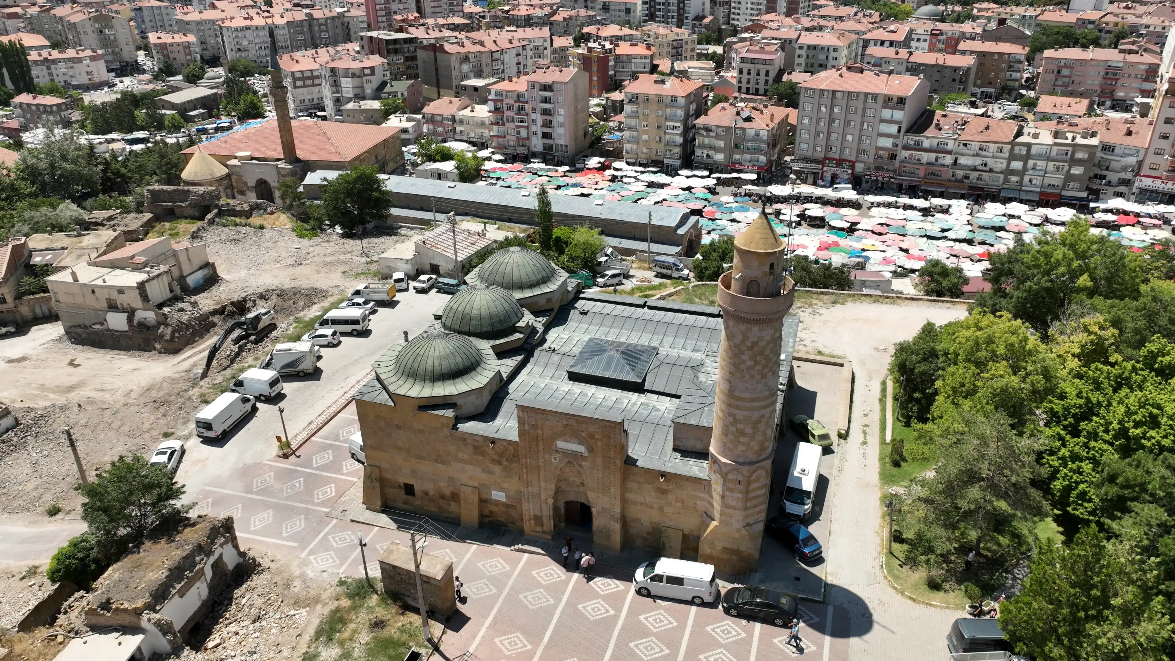 Niğde, Turkey - July 21, 2022: Niğde Alaeddin Mosque was built in 1223 during the Anatolian Seljuk period. A photo of the mosque taken with a drone.