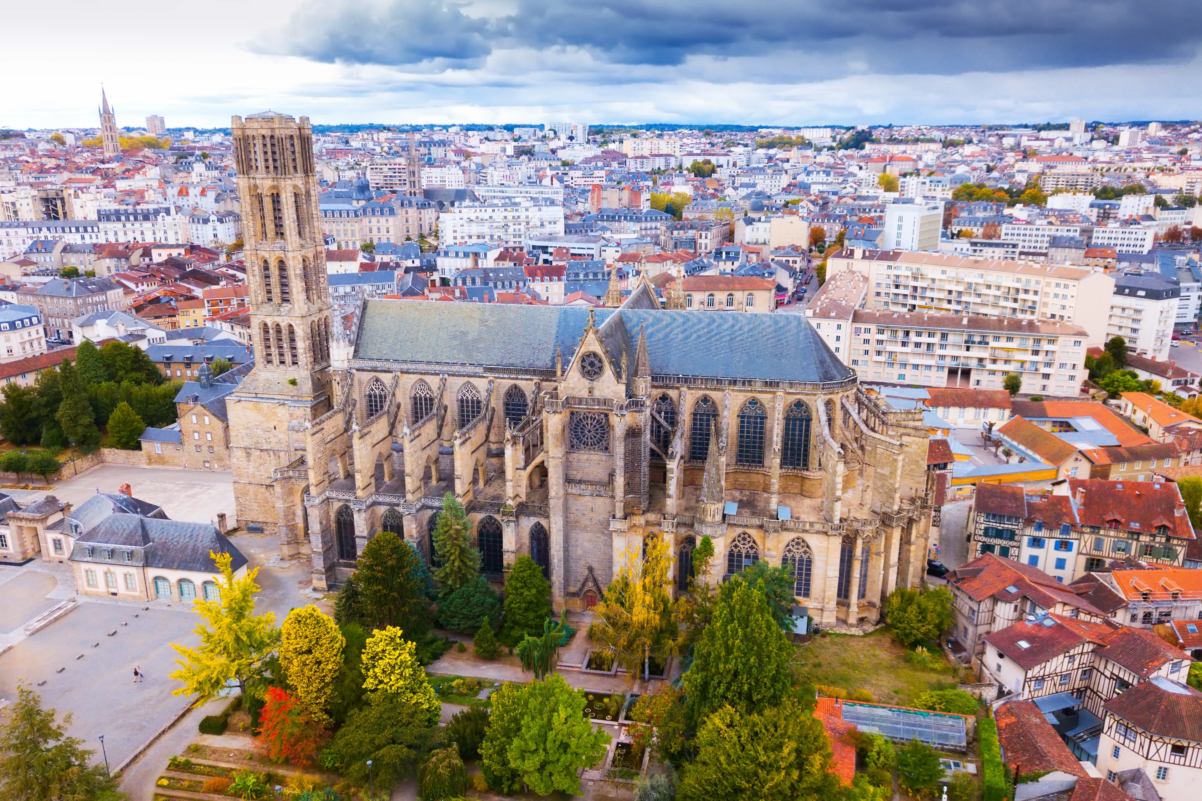 Best Limoges hotels. Cheap hotels in Limoges, France