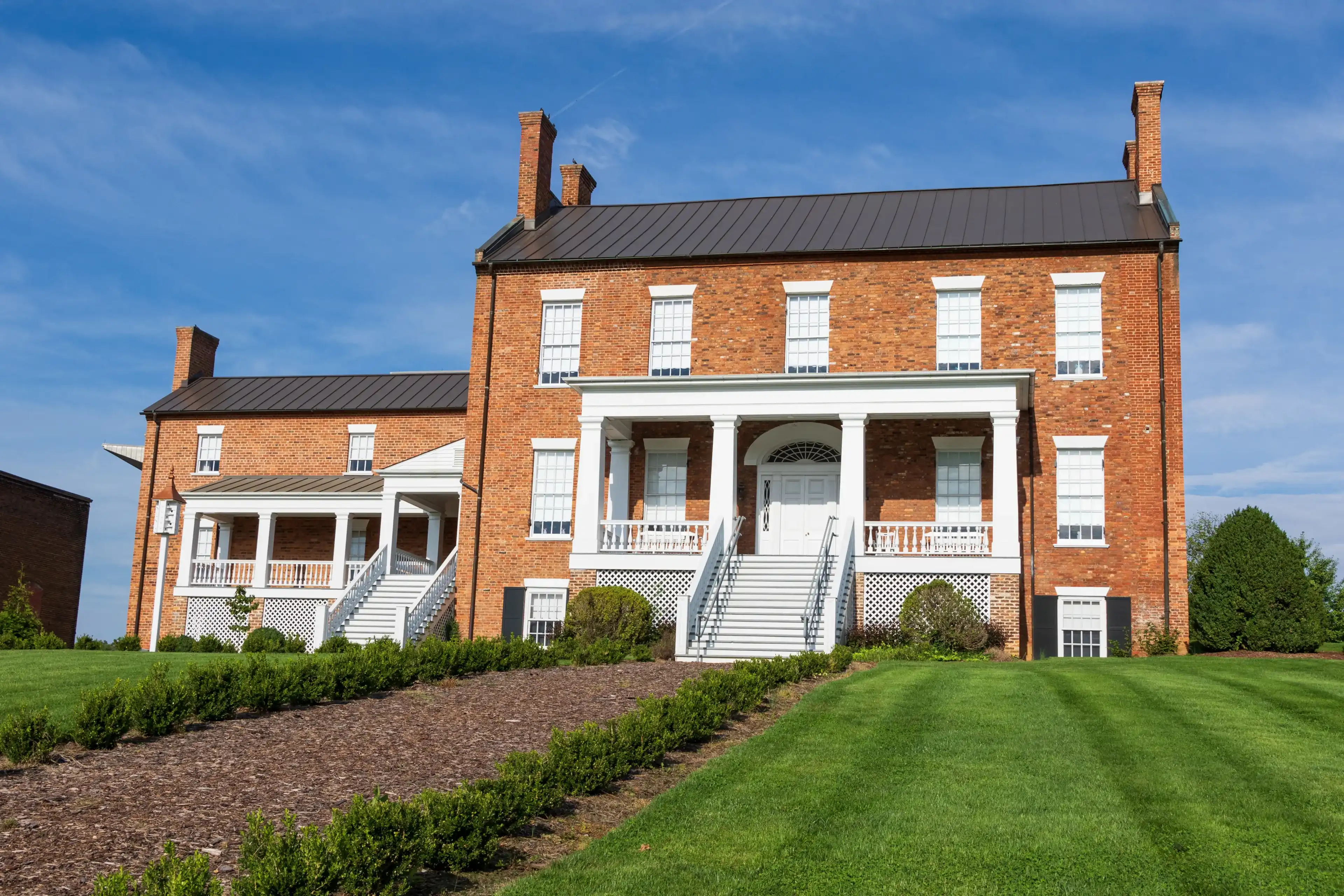 GREENEVILLE, TN, USA-10-2-18: The Dickson-Wiliams Mansion was built in Federal style in 1821. GREENEVILLE, TN, USA-10-2-18: The Dickson-Wiliams Mansion was built in Federal style in 1821.
