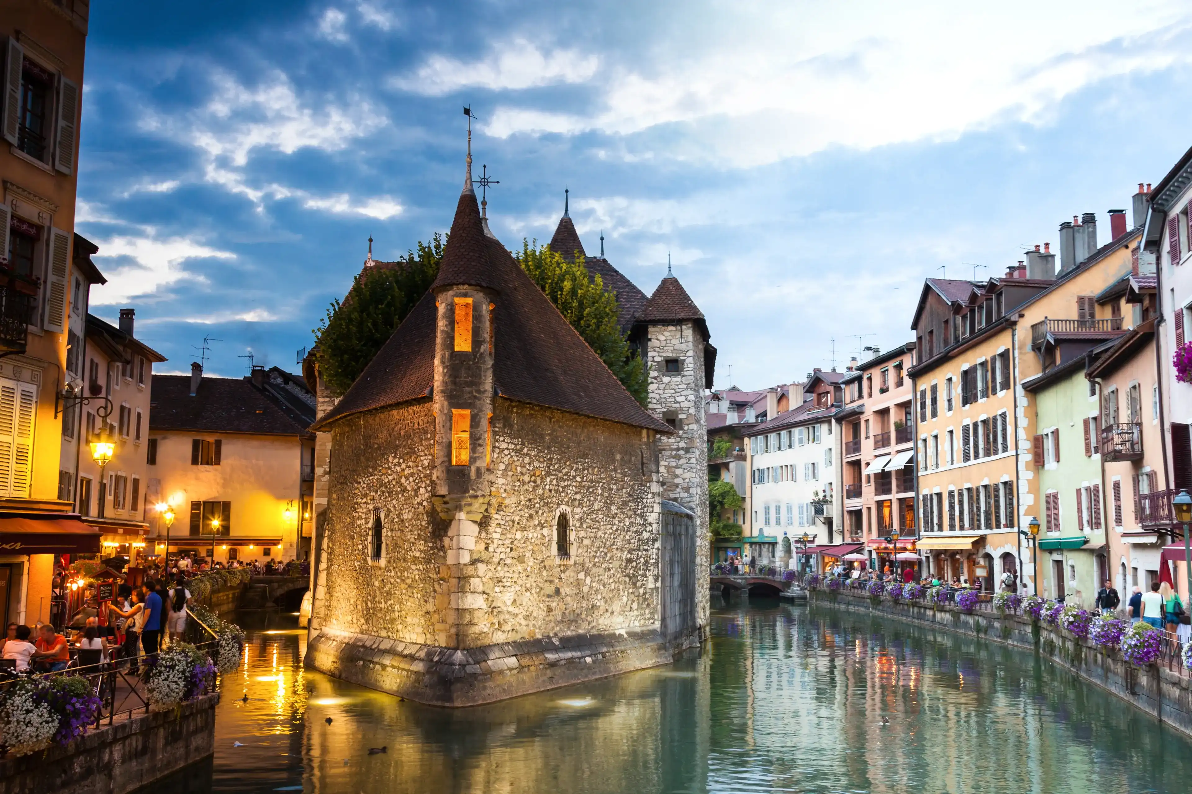 Best Annecy hotels. Cheap hotels in Annecy, France
