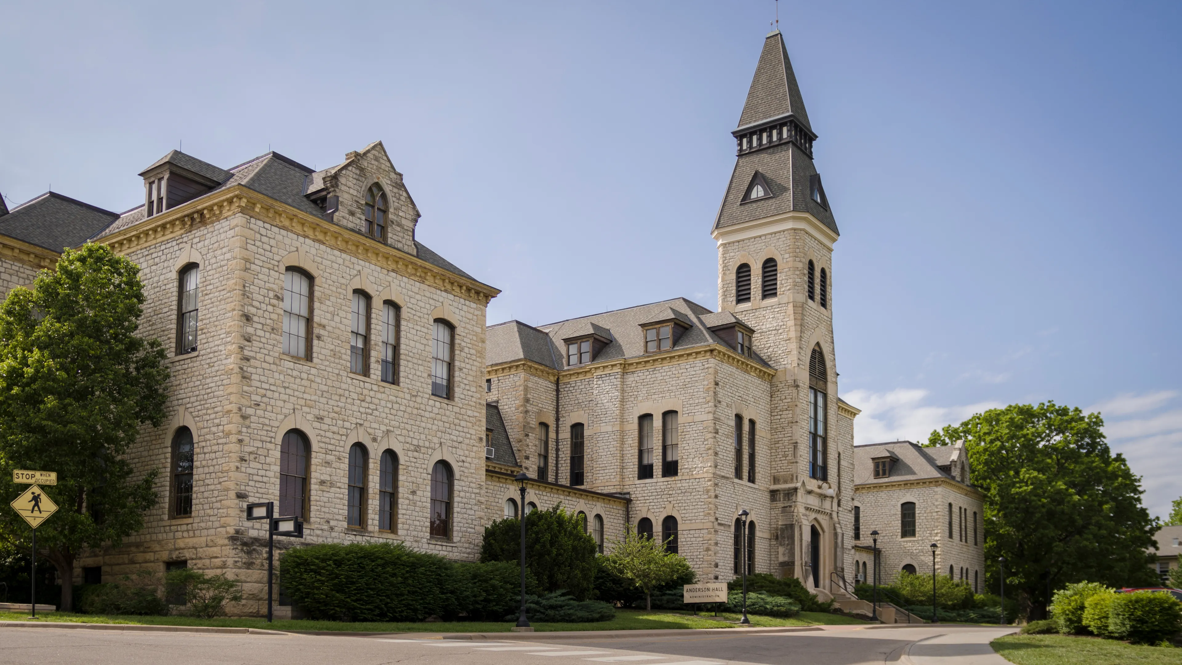 Best Manhattan hotels. Cheap hotels in Manhattan, Kansas, United States