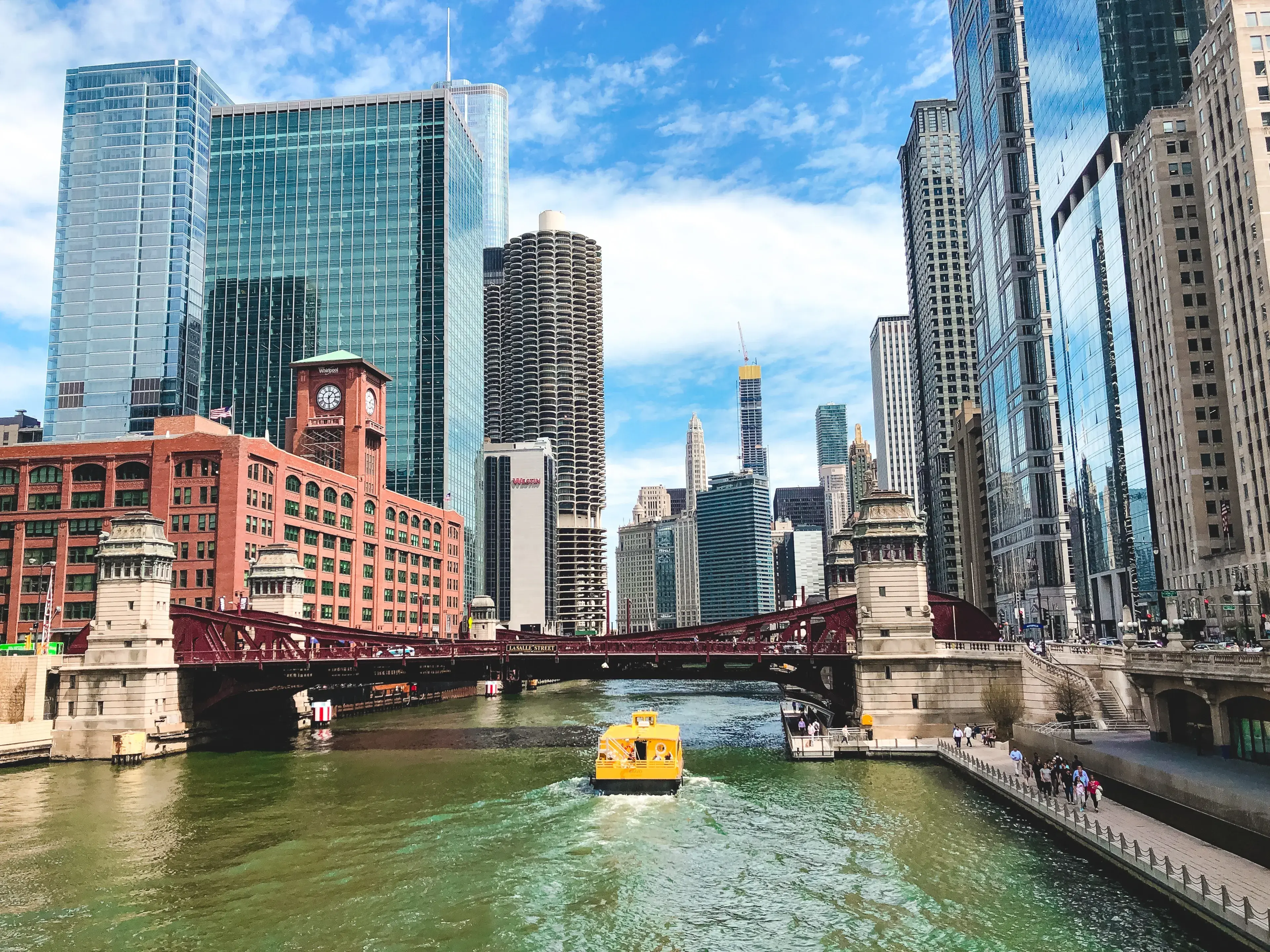 Beautiful wide shot of the chicago river with amazing modern architecture Beautiful wide shot of the chicago river with amazing modern architecture