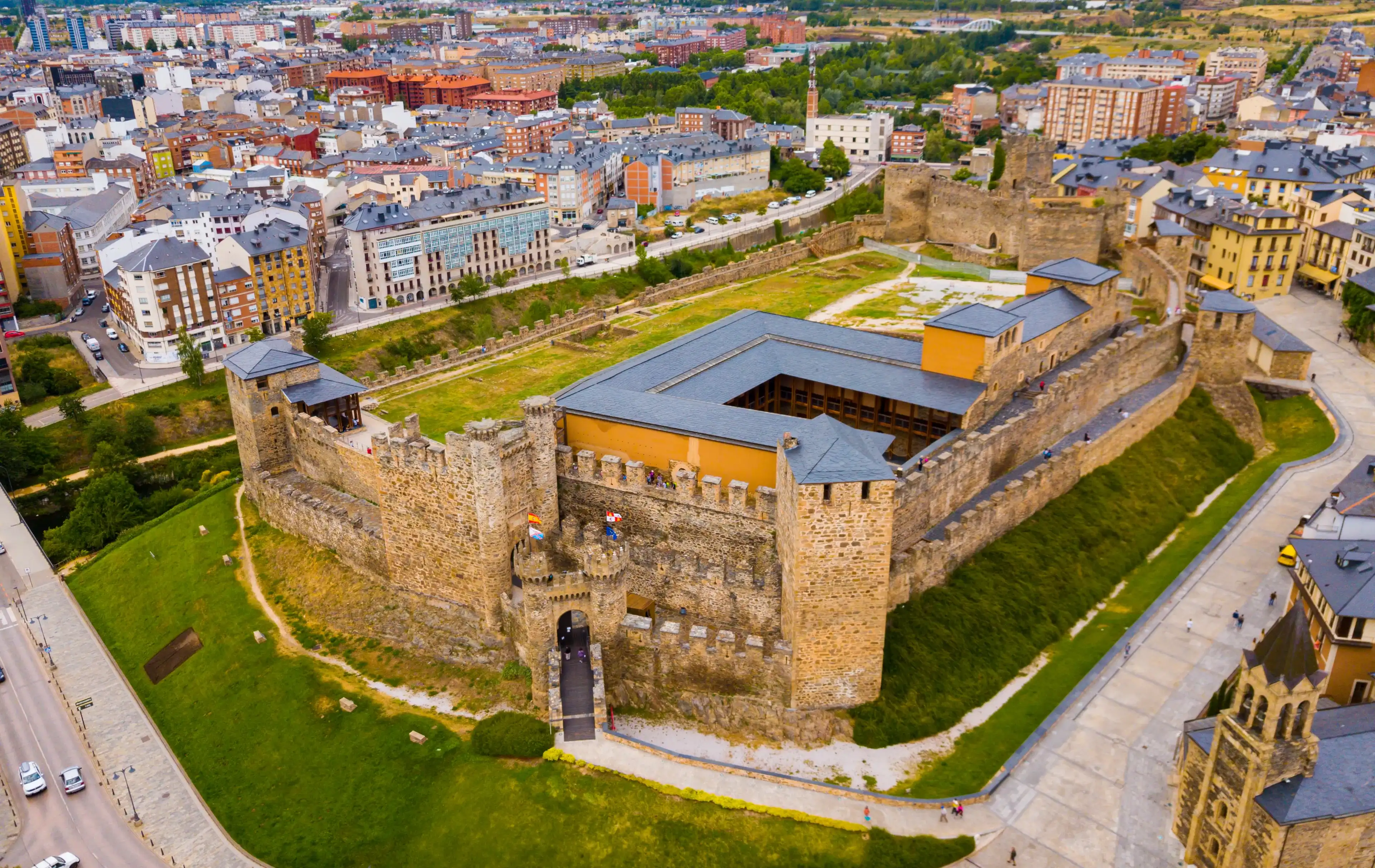 Best Ponferrada hotels. Cheap hotels in Ponferrada, Spain Best Ponferrada hotels. Cheap hotels in Ponferrada, Spain