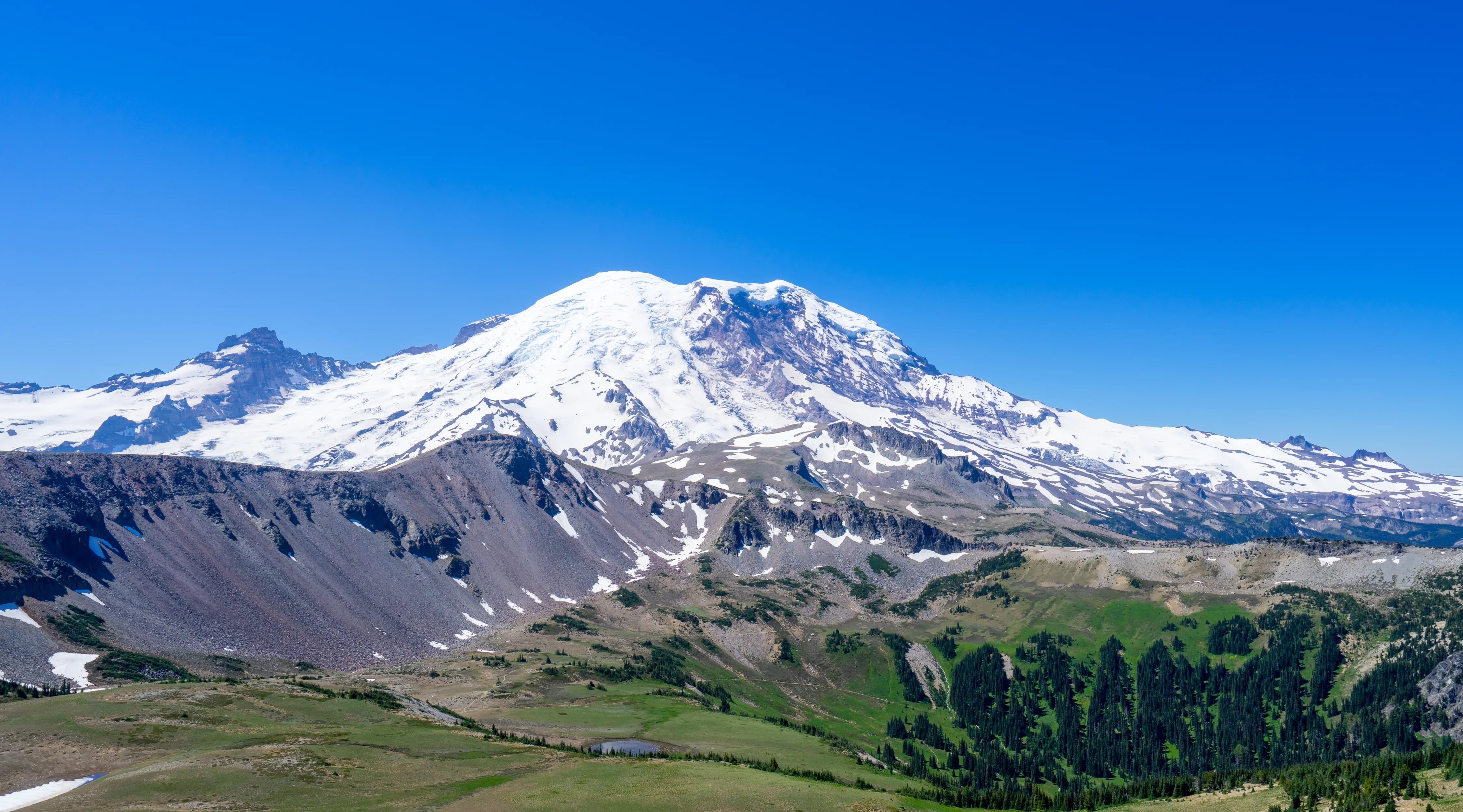 ‘Camraderie of Lunatics’: Hiking the Mt. Fremont Lookout Trail