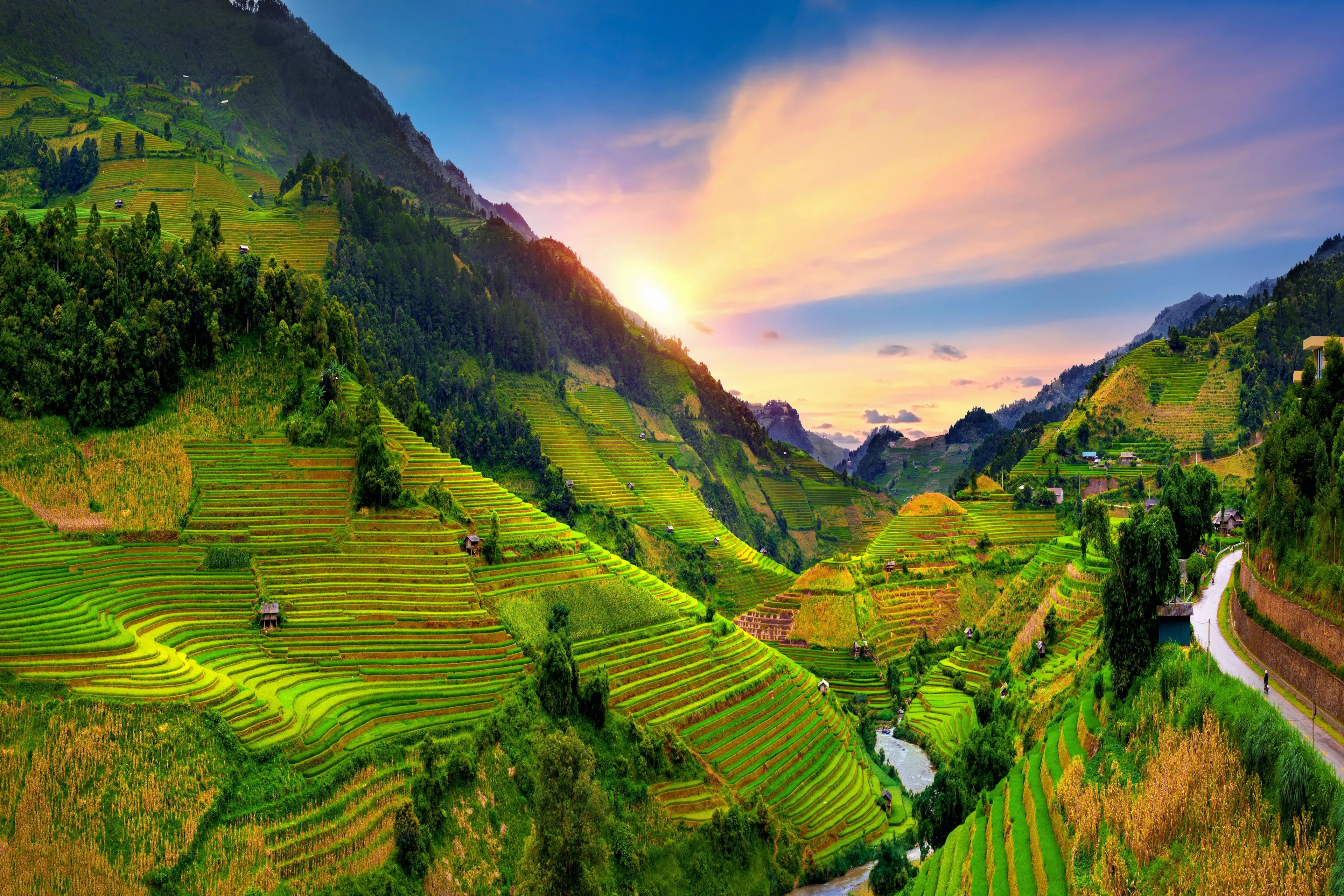 Beautiful Rice terraces at viewpoint in Mu cang chai, Vietnam.