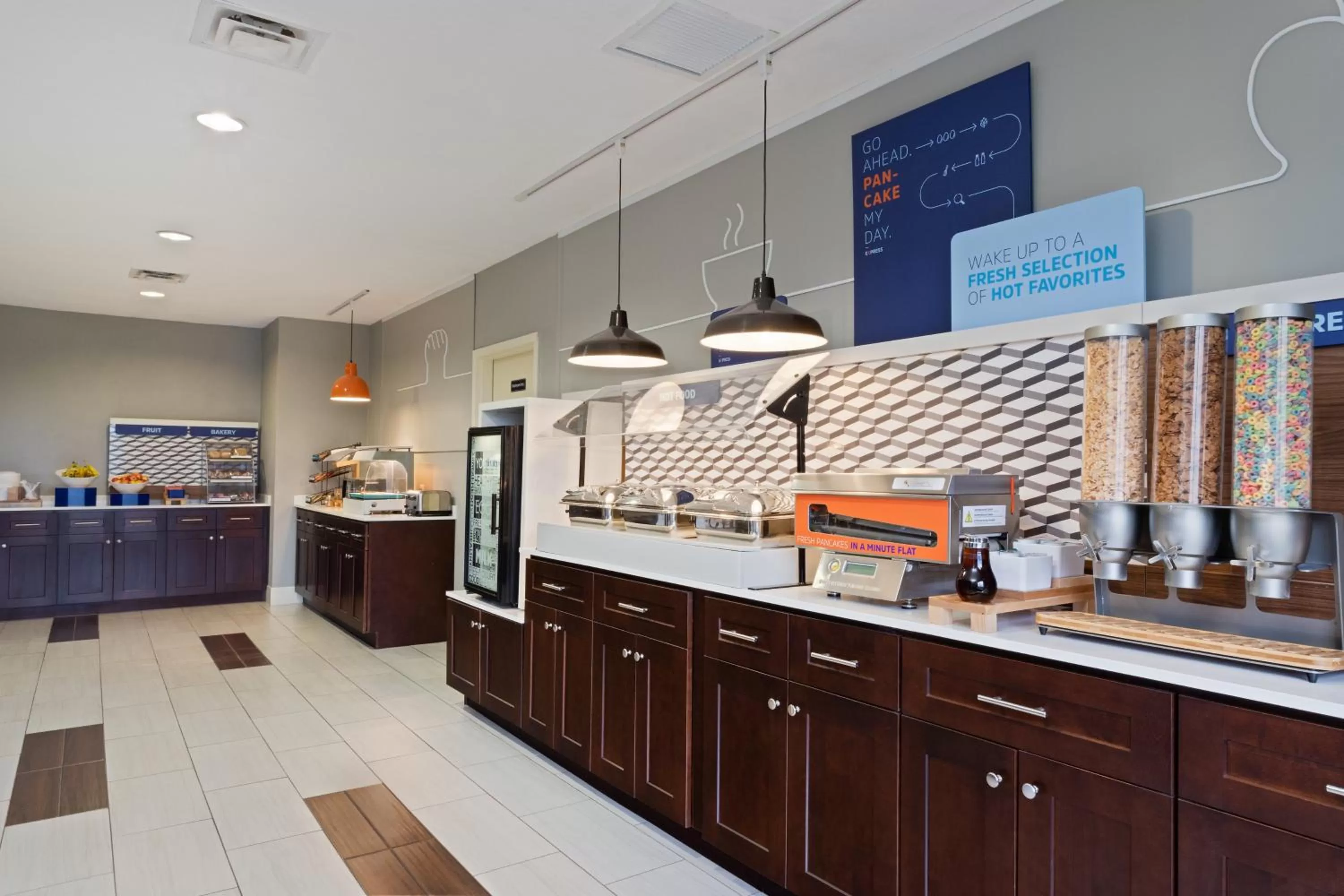 Breakfast in Holiday Inn Express & Suites Lake Placid by IHG