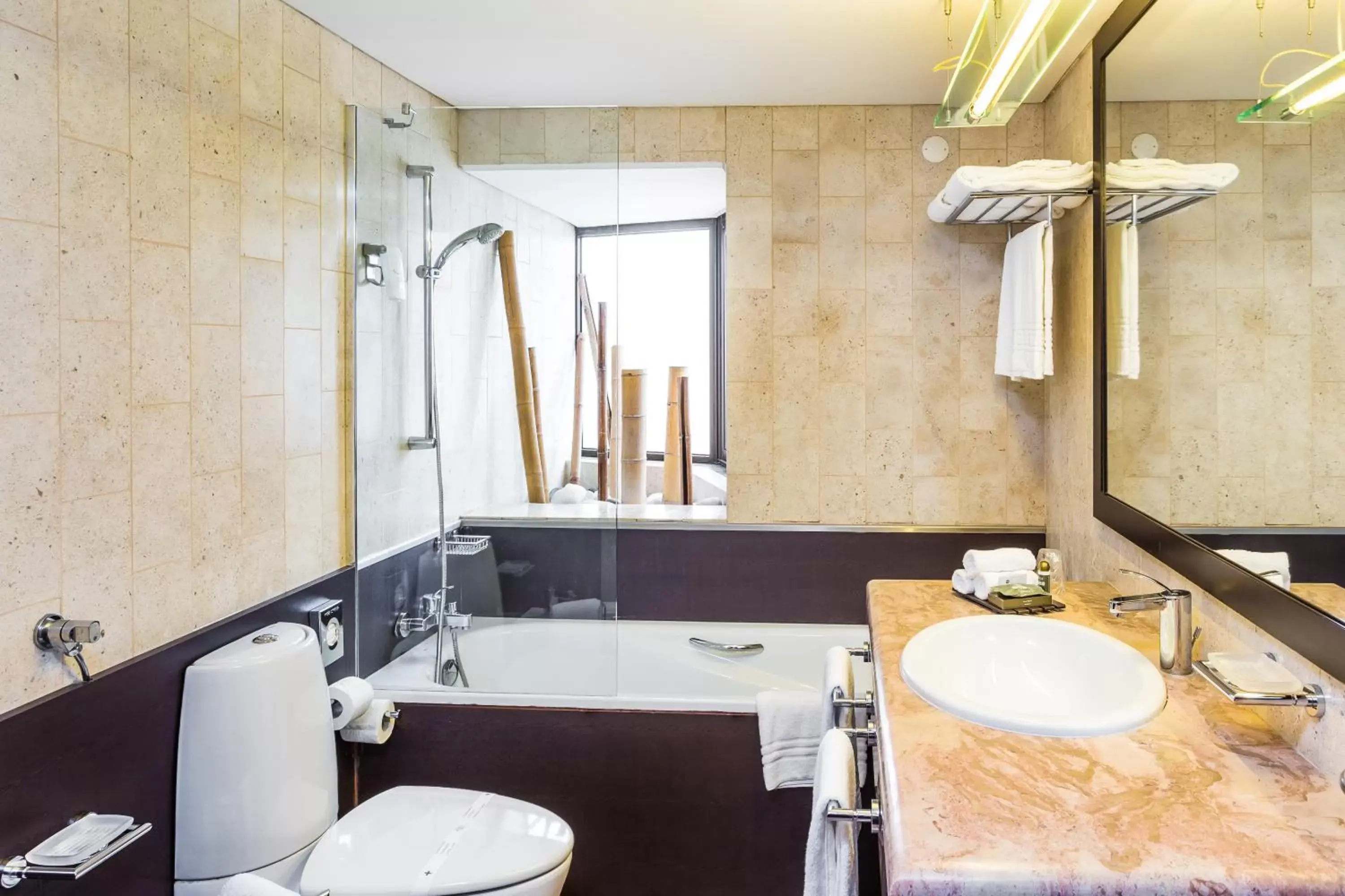 Bathroom in Legendary Lisboa Suites