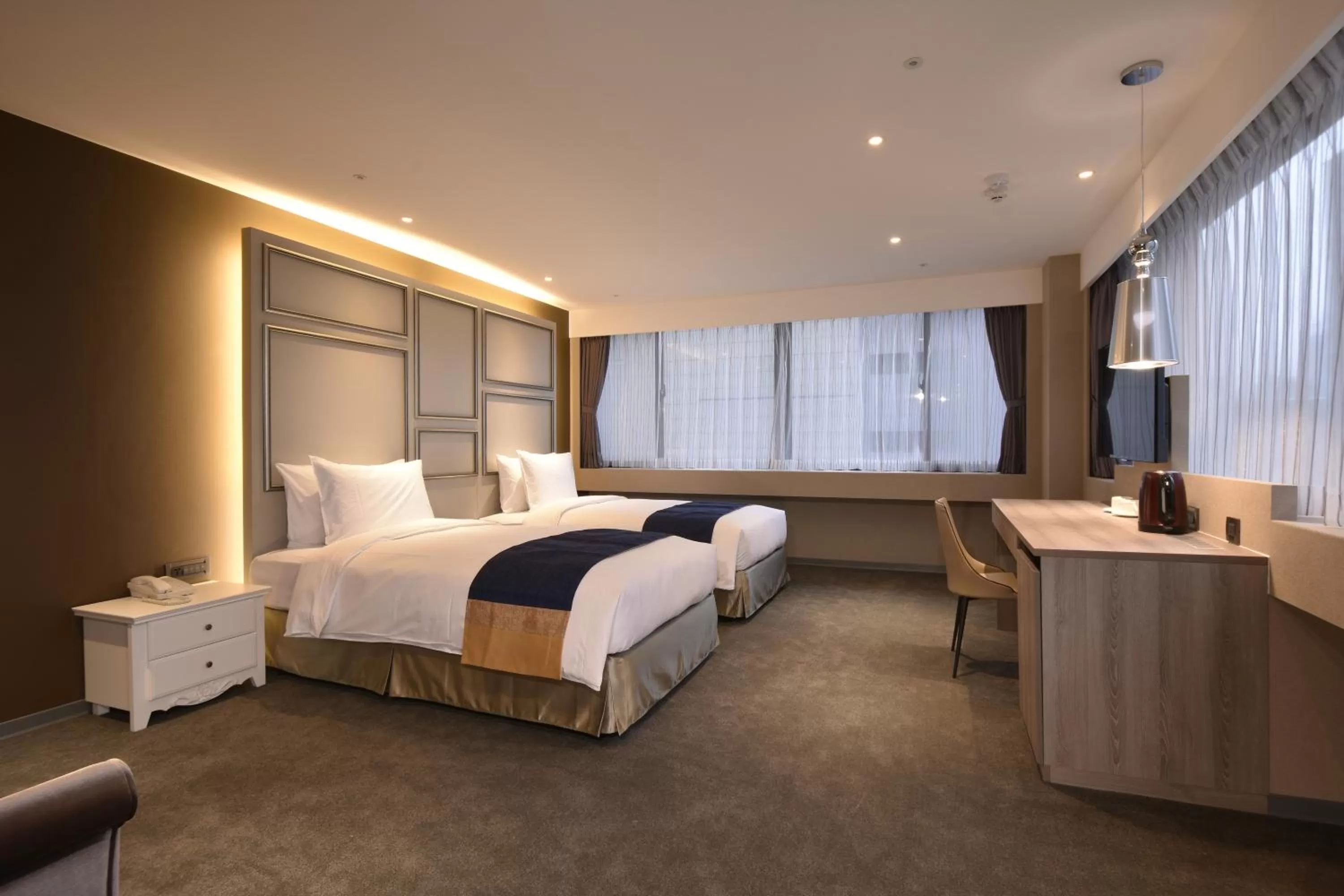 Photo of the whole room, Bed in Green World ZhongXiao