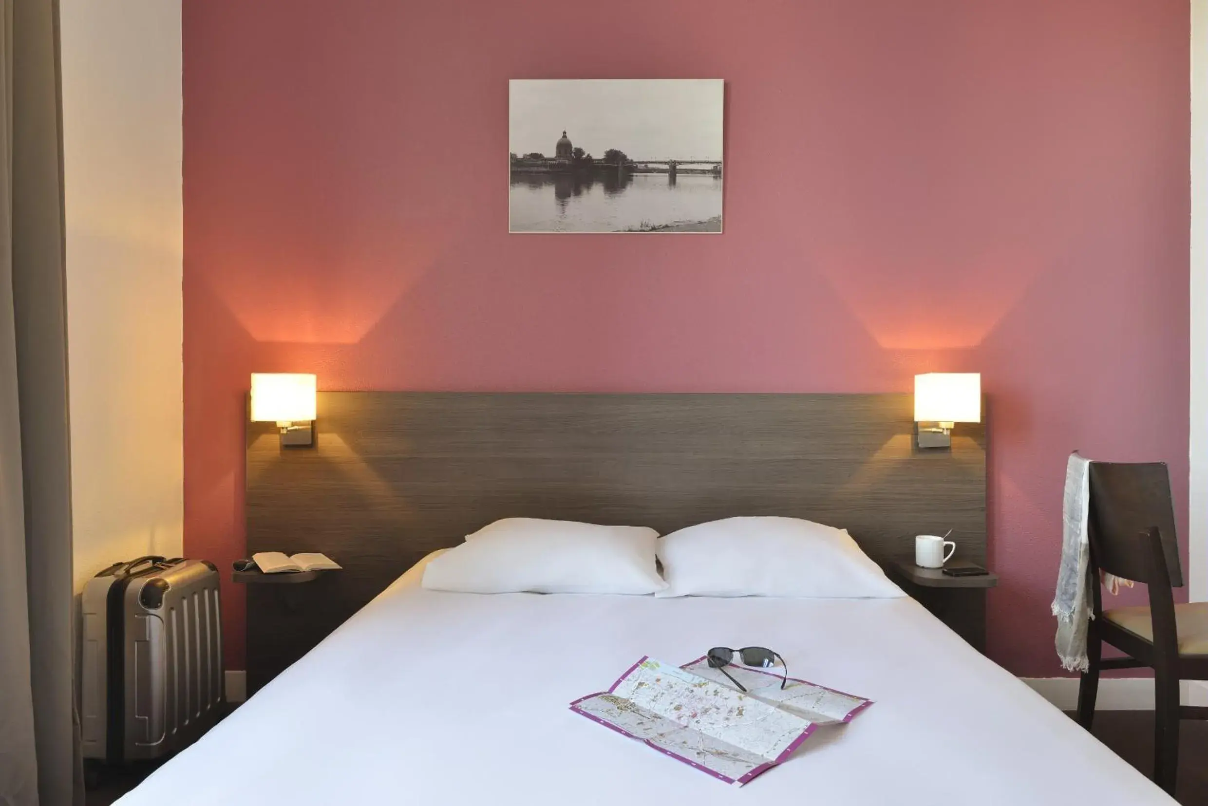 Bedroom, Bed in Aparthotel Adagio Access Toulouse St Cyprien