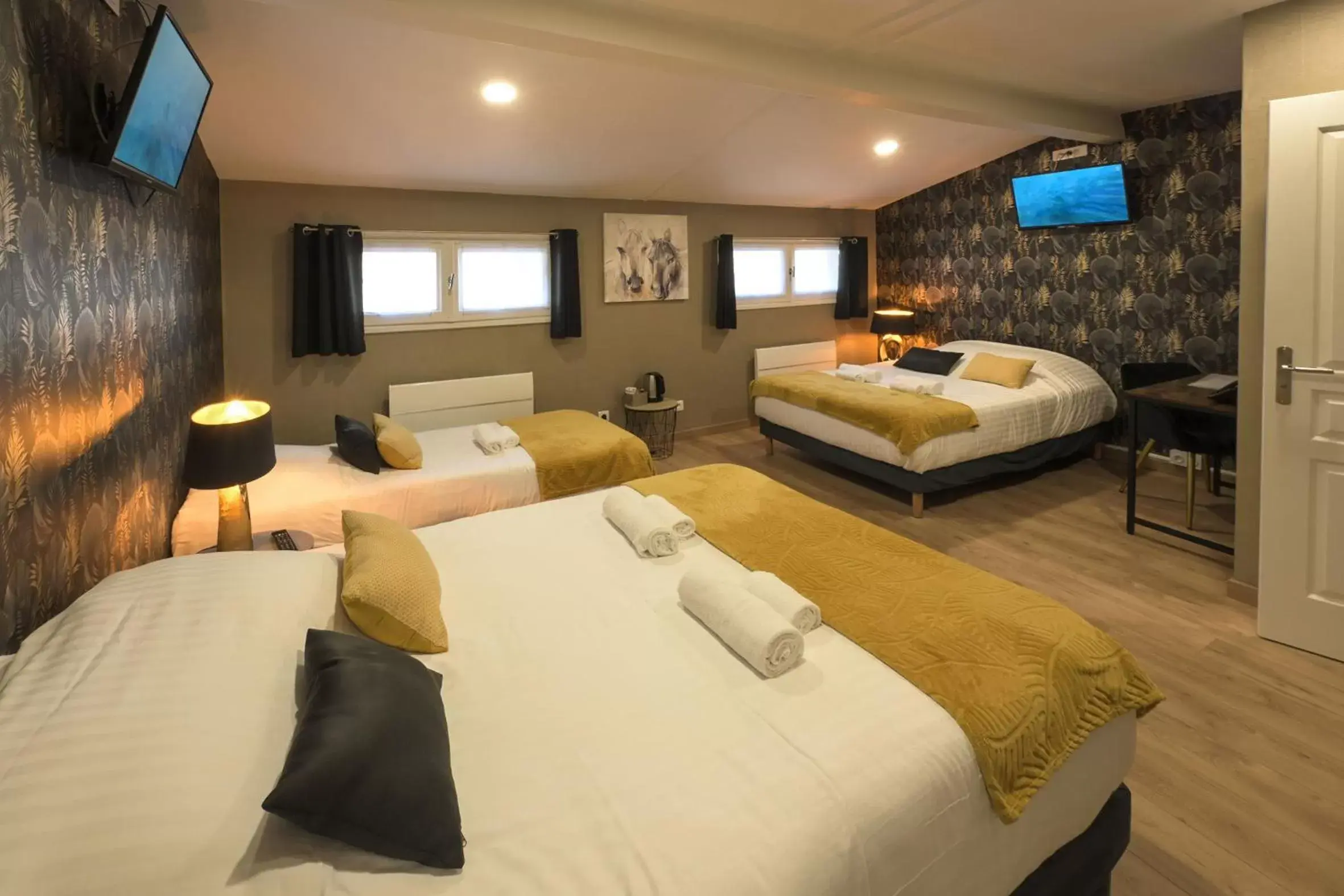 Superior Family Room - single occupancy in Hotel De La Croisée Superior Family Room - single occupancy in Hotel De La Croisée