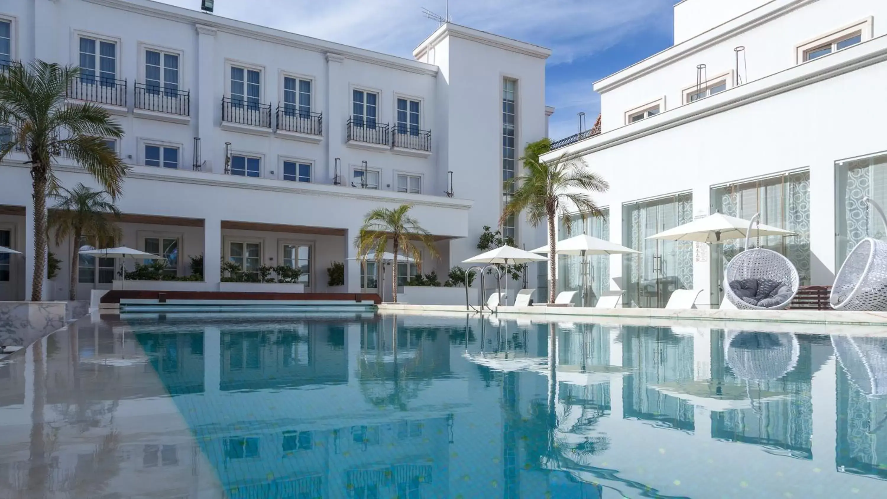 Swimming Pool in Alentejo Marmòris Hotel & Spa, a Small Luxury Hotel of the World