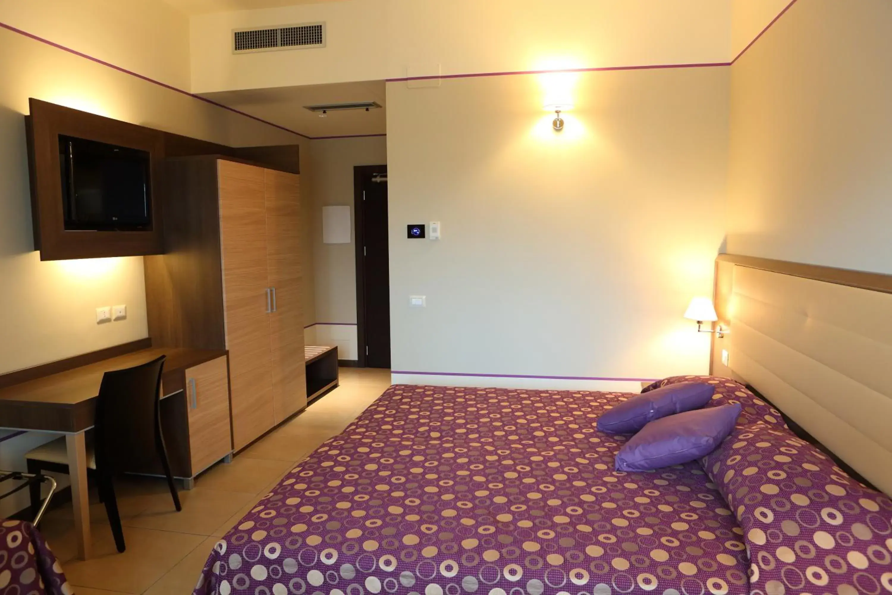 Photo of the whole room, Bed in Hotel Milazzo Photo of the whole room, Bed in Hotel Milazzo