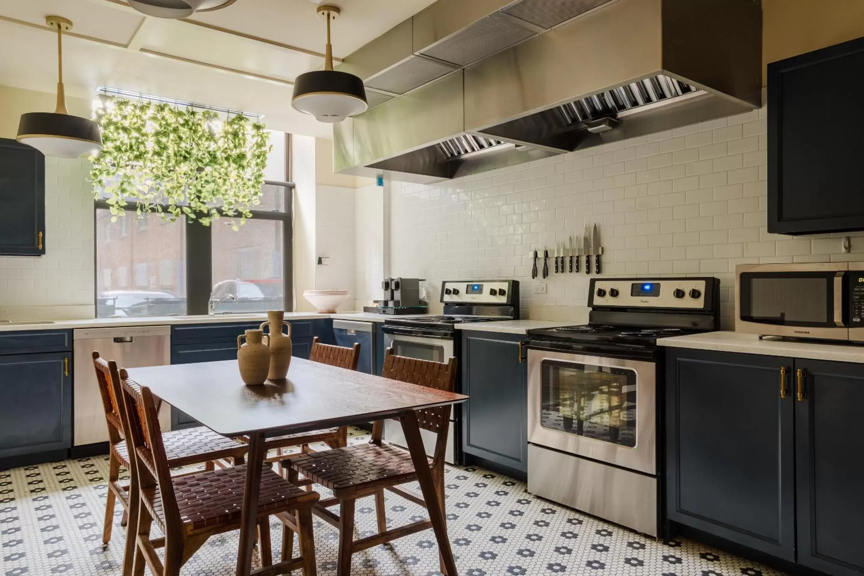Kitchen/Kitchenette in Found Chicago powered by Sonder