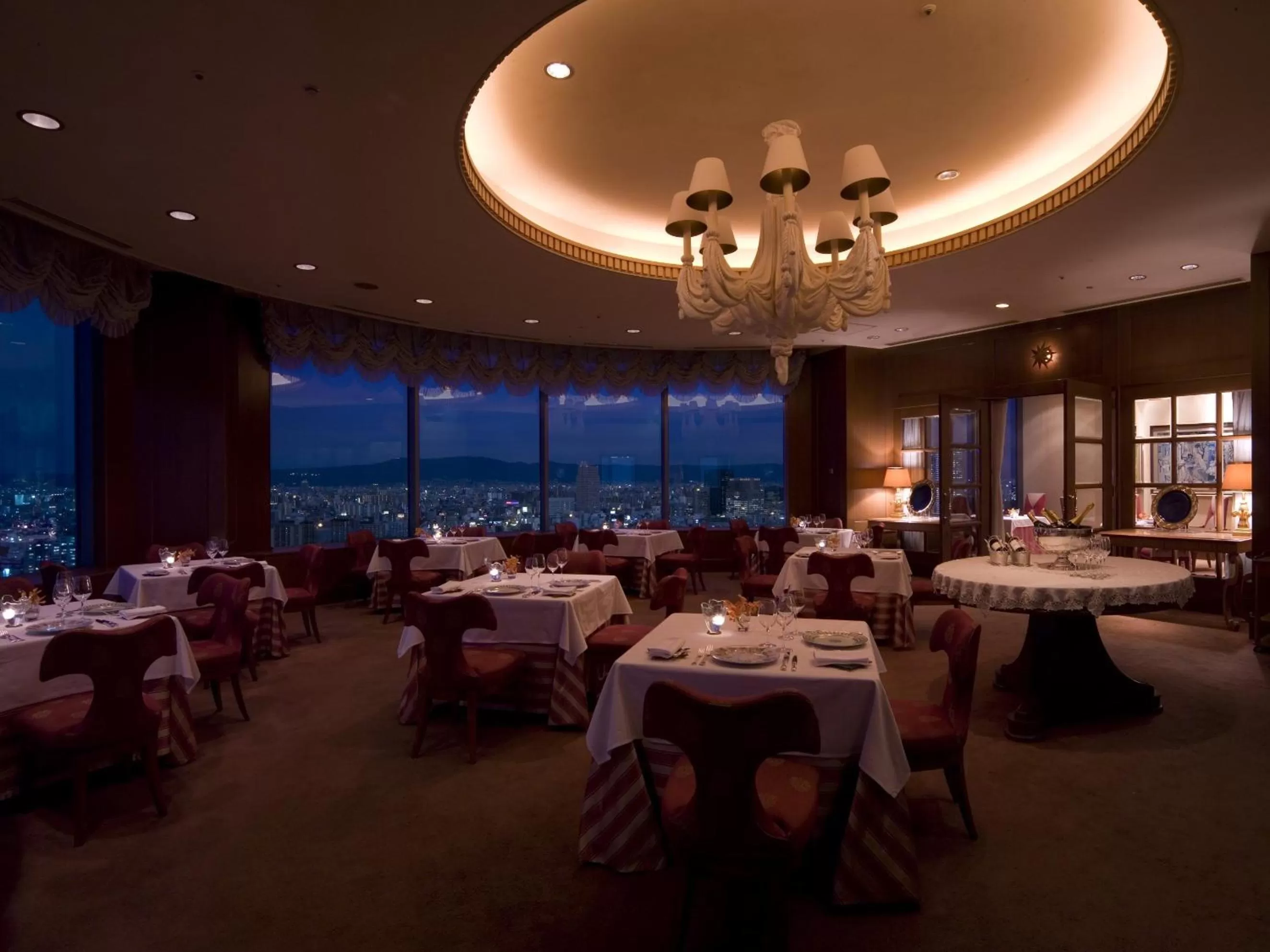 Restaurant/places to eat in Imperial Hotel Osaka