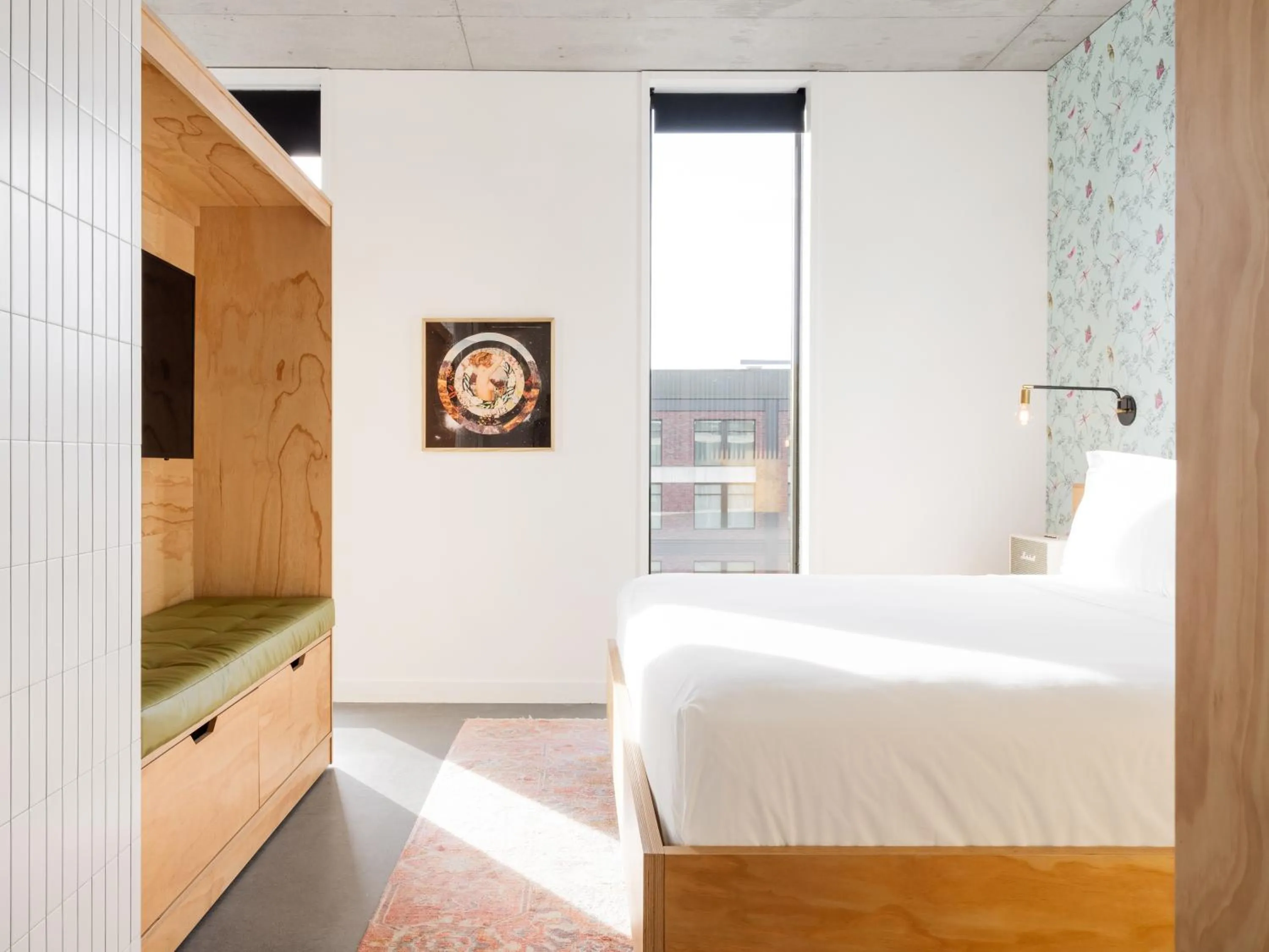 TV and multimedia, Bed in ARRIVE Austin