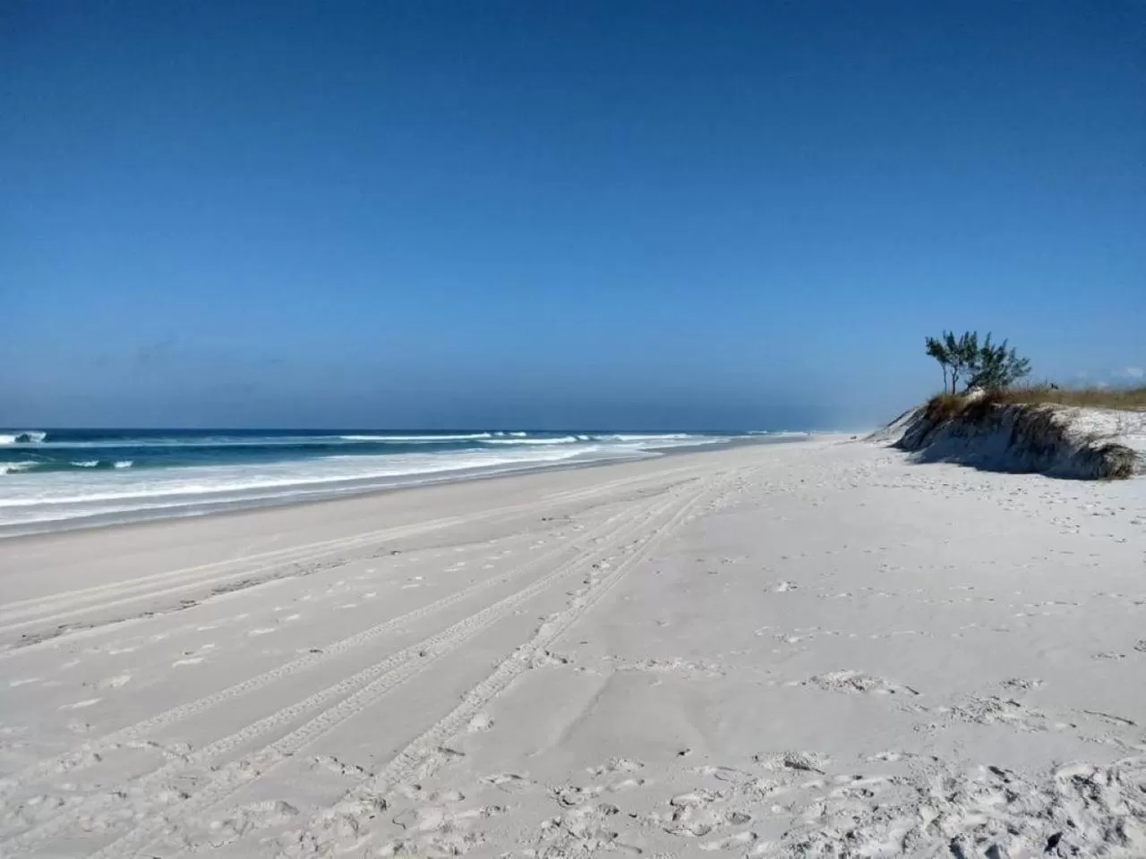 Beach in Apartamento no Golden Lake - pé na areia, agua de côco e cervejinha