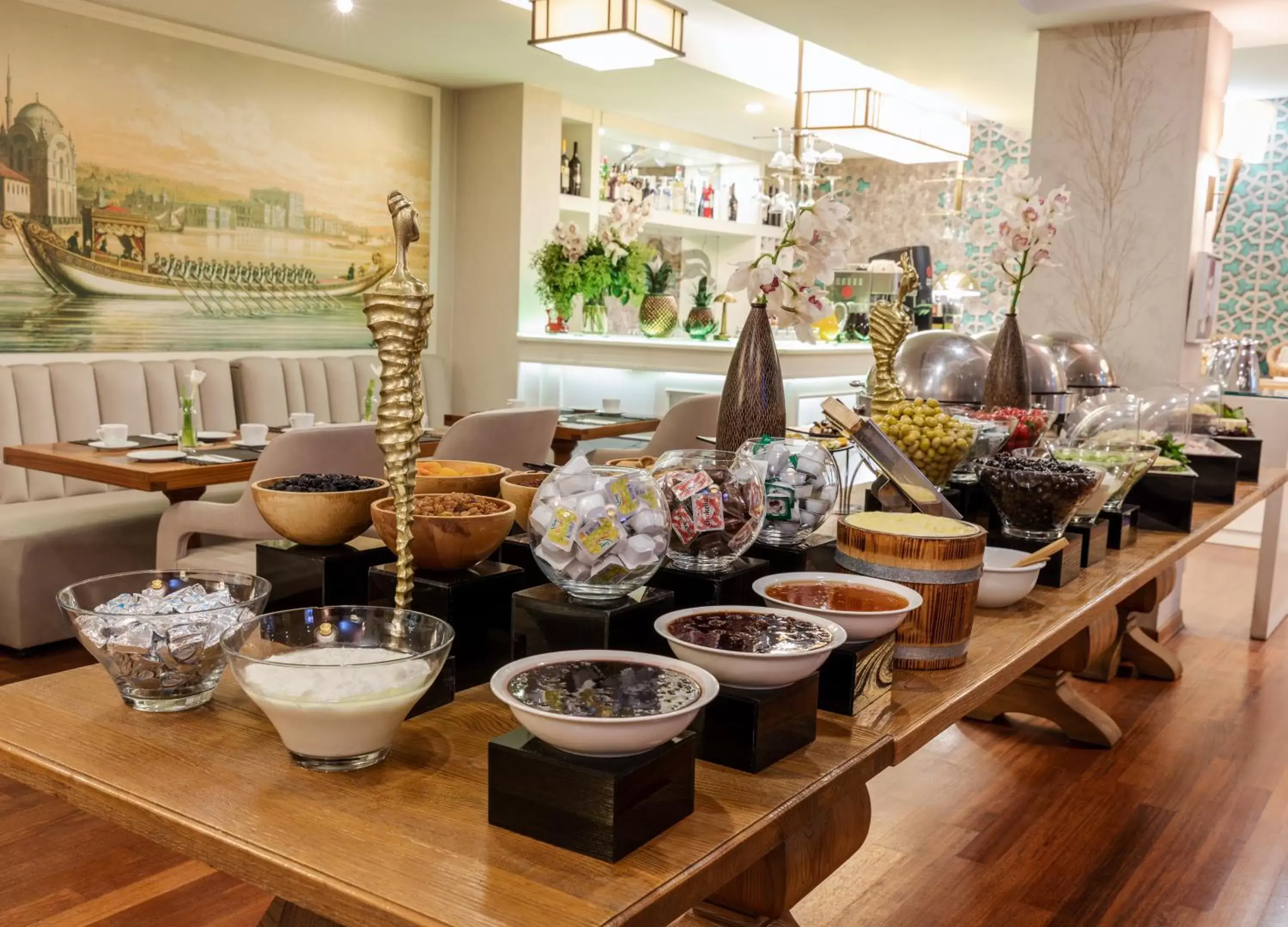 Buffet breakfast in Hotel Amira Istanbul