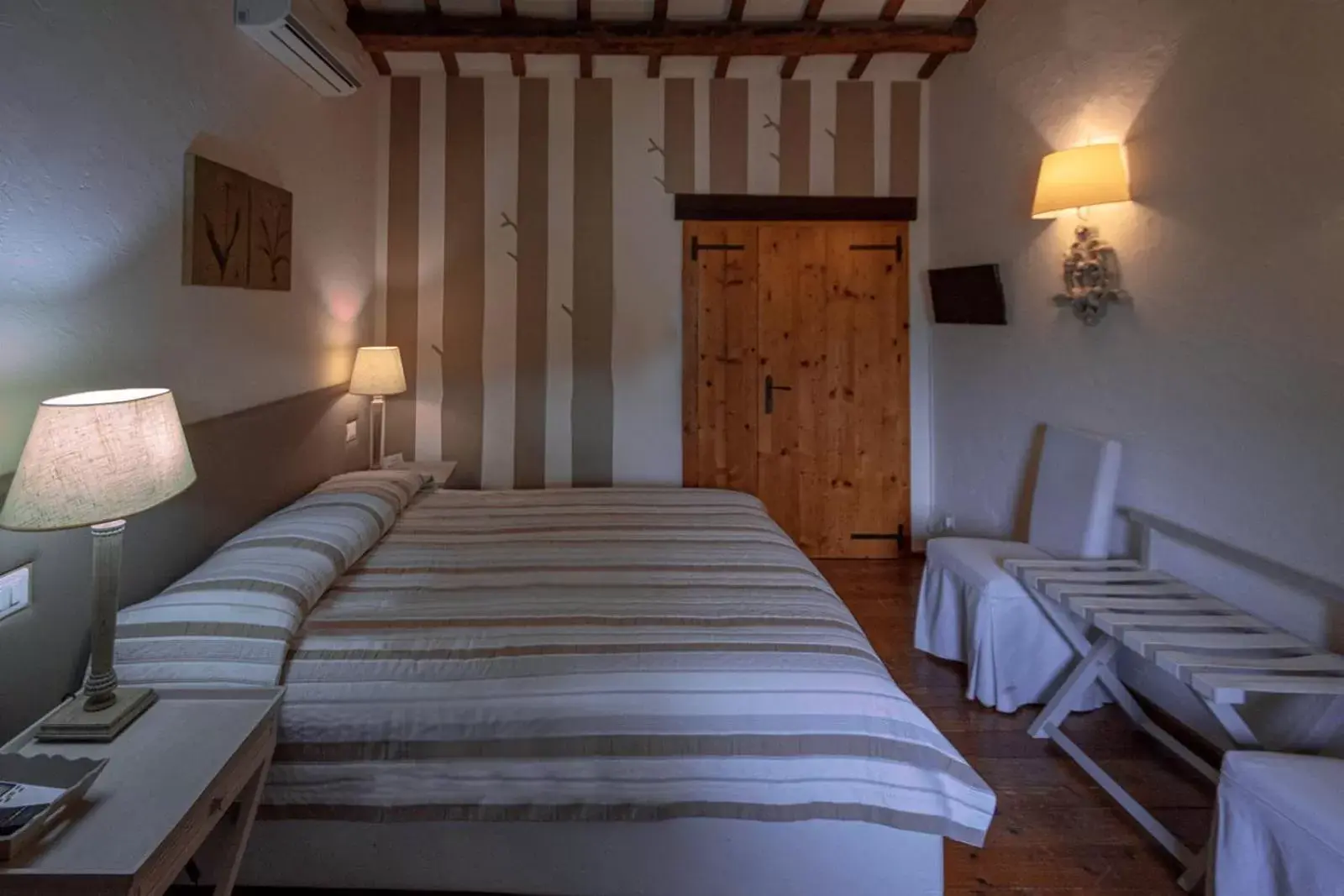 King Room with Mountain View in Agriturismo La Vigna di Sarah King Room with Mountain View in Agriturismo La Vigna di Sarah