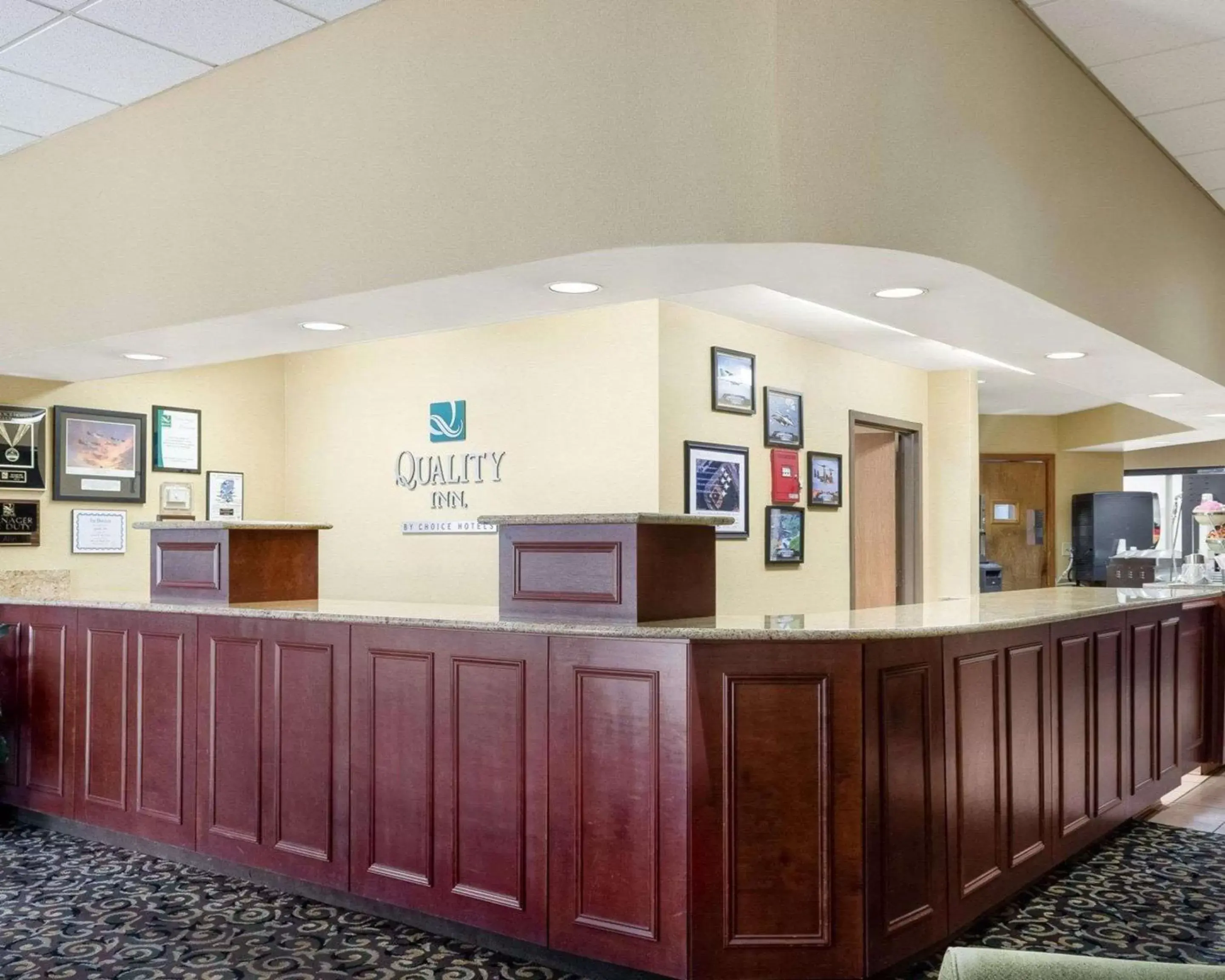 Lobby or reception in Quality Inn Columbus, MS Lobby or reception in Quality Inn Columbus, MS